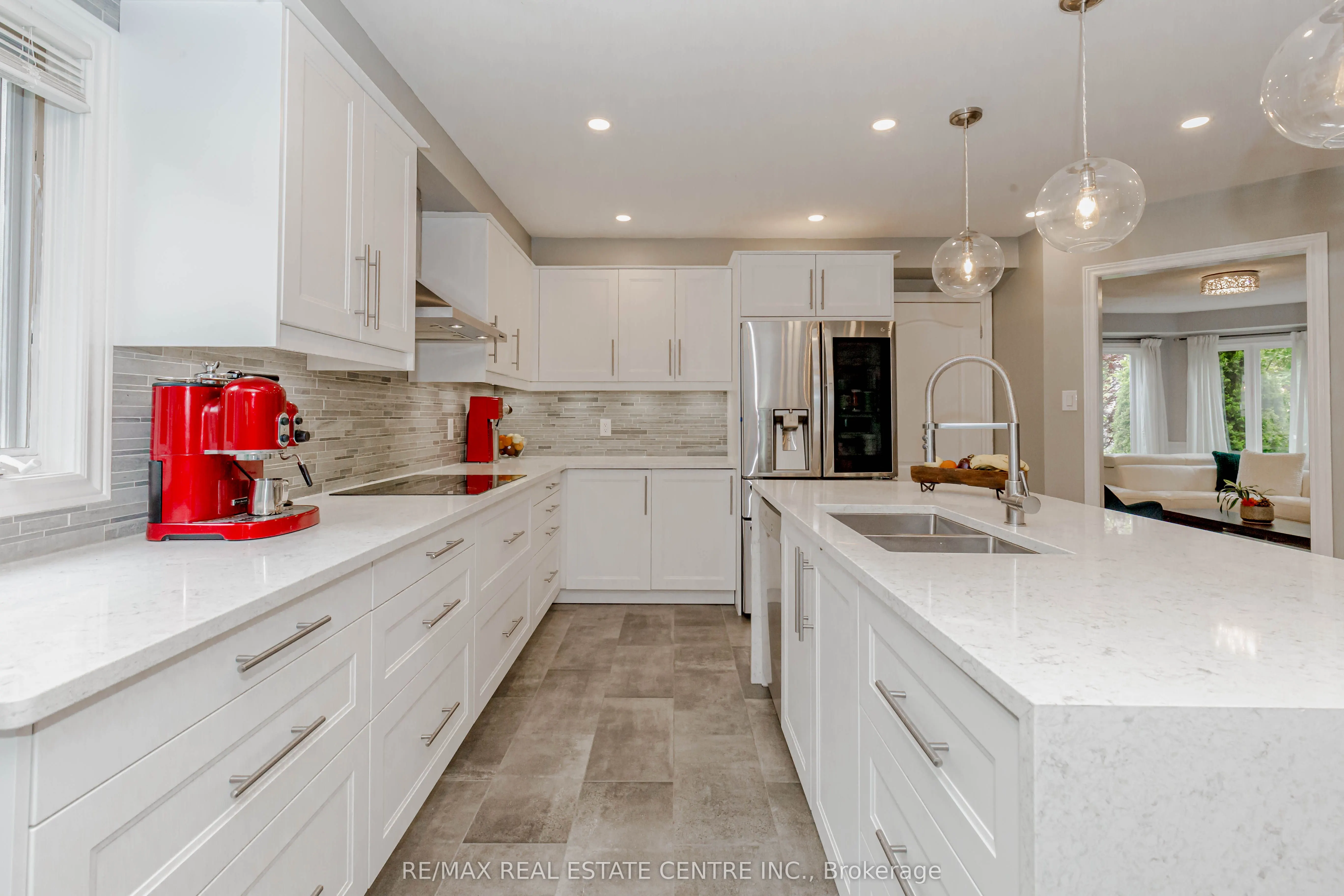 33 Strathroy Crescent