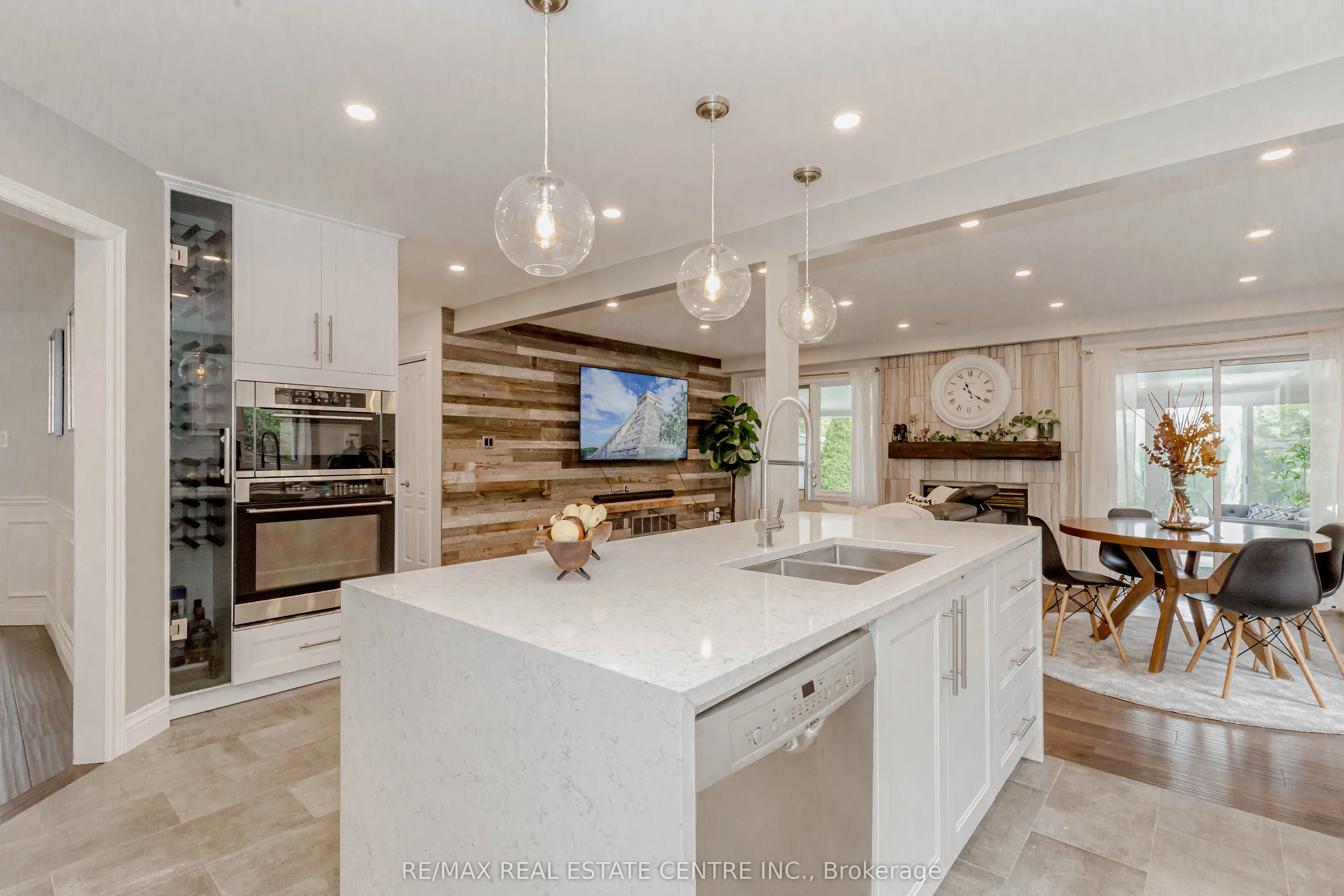 33 Strathroy Crescent