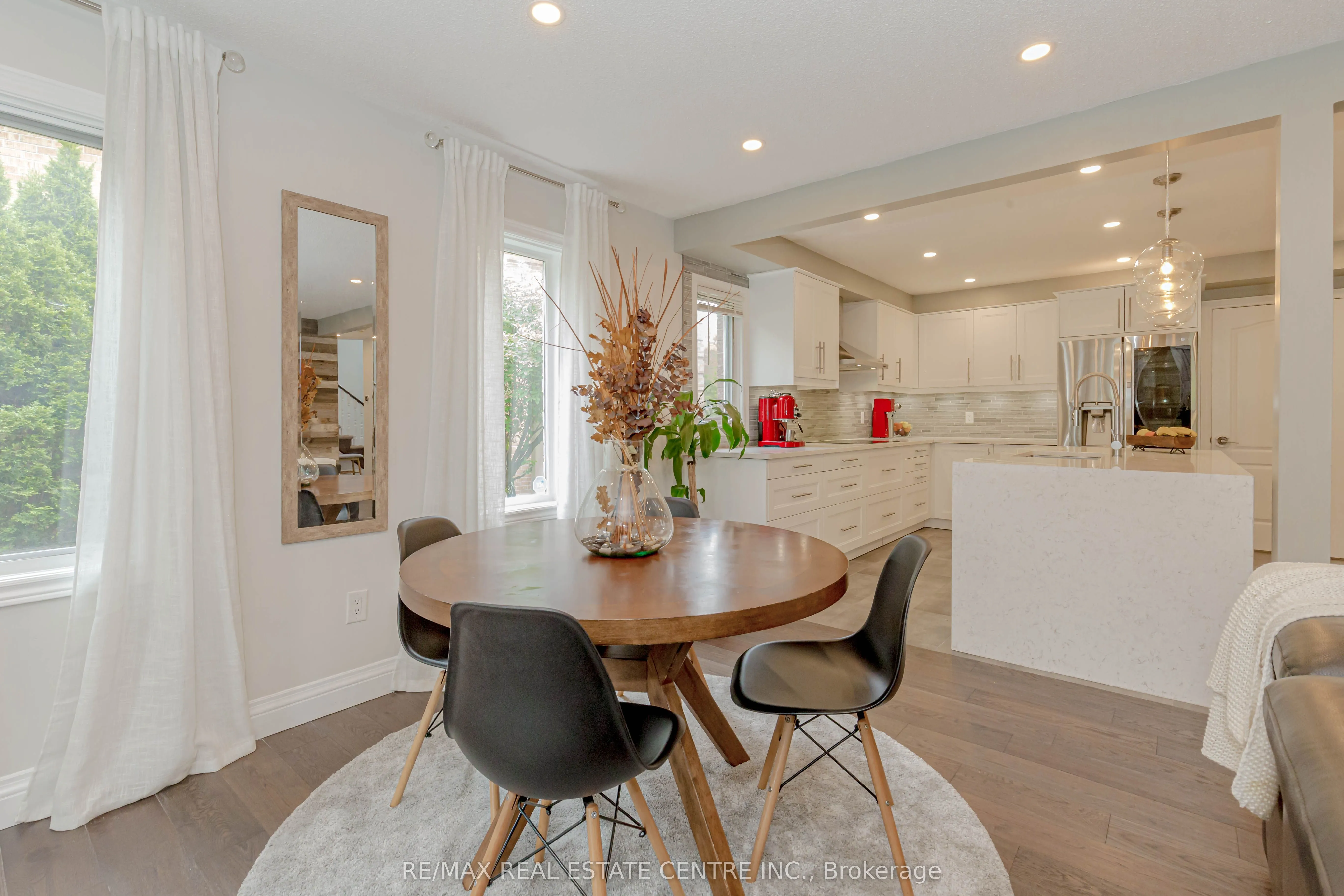33 Strathroy Crescent