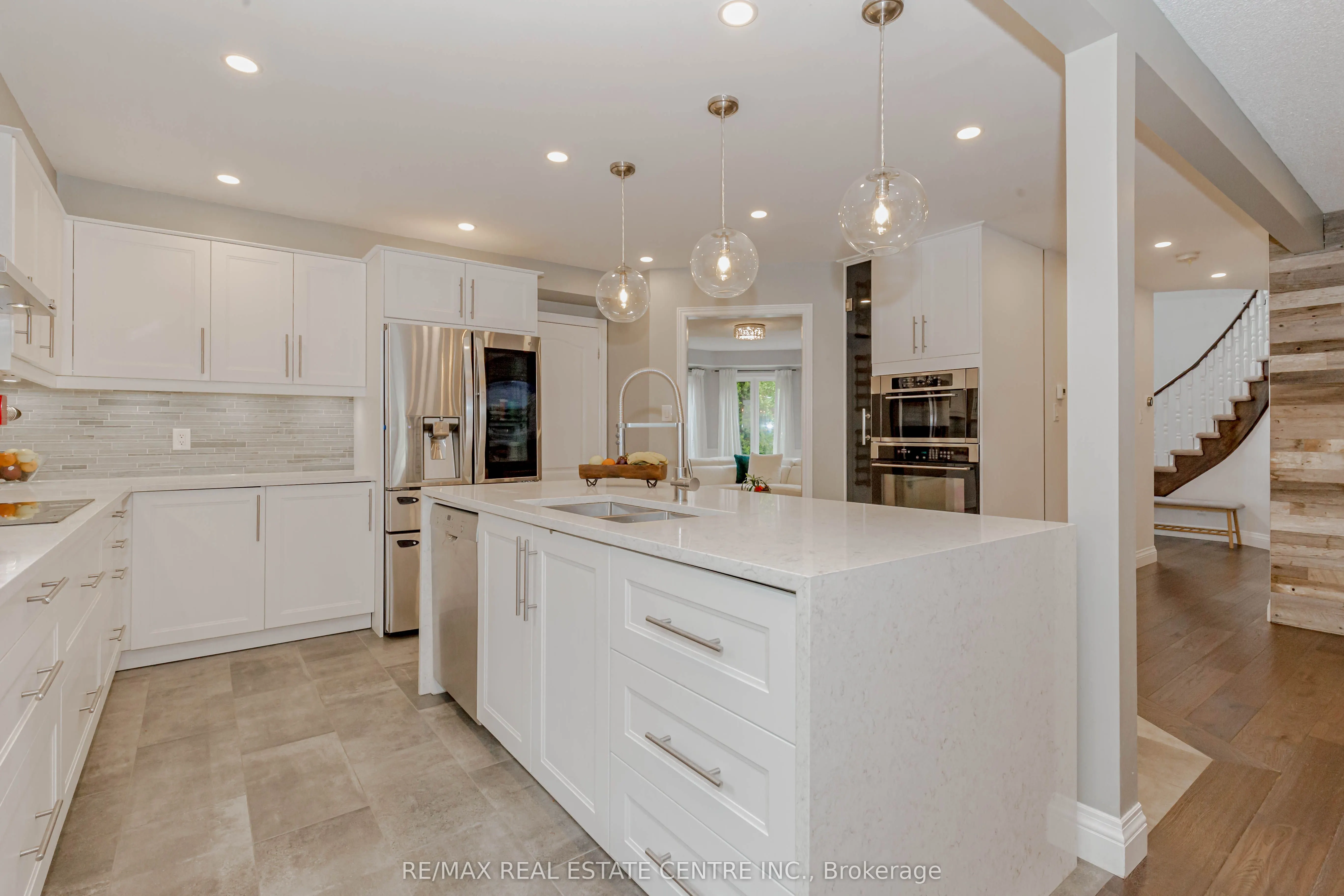 33 Strathroy Crescent