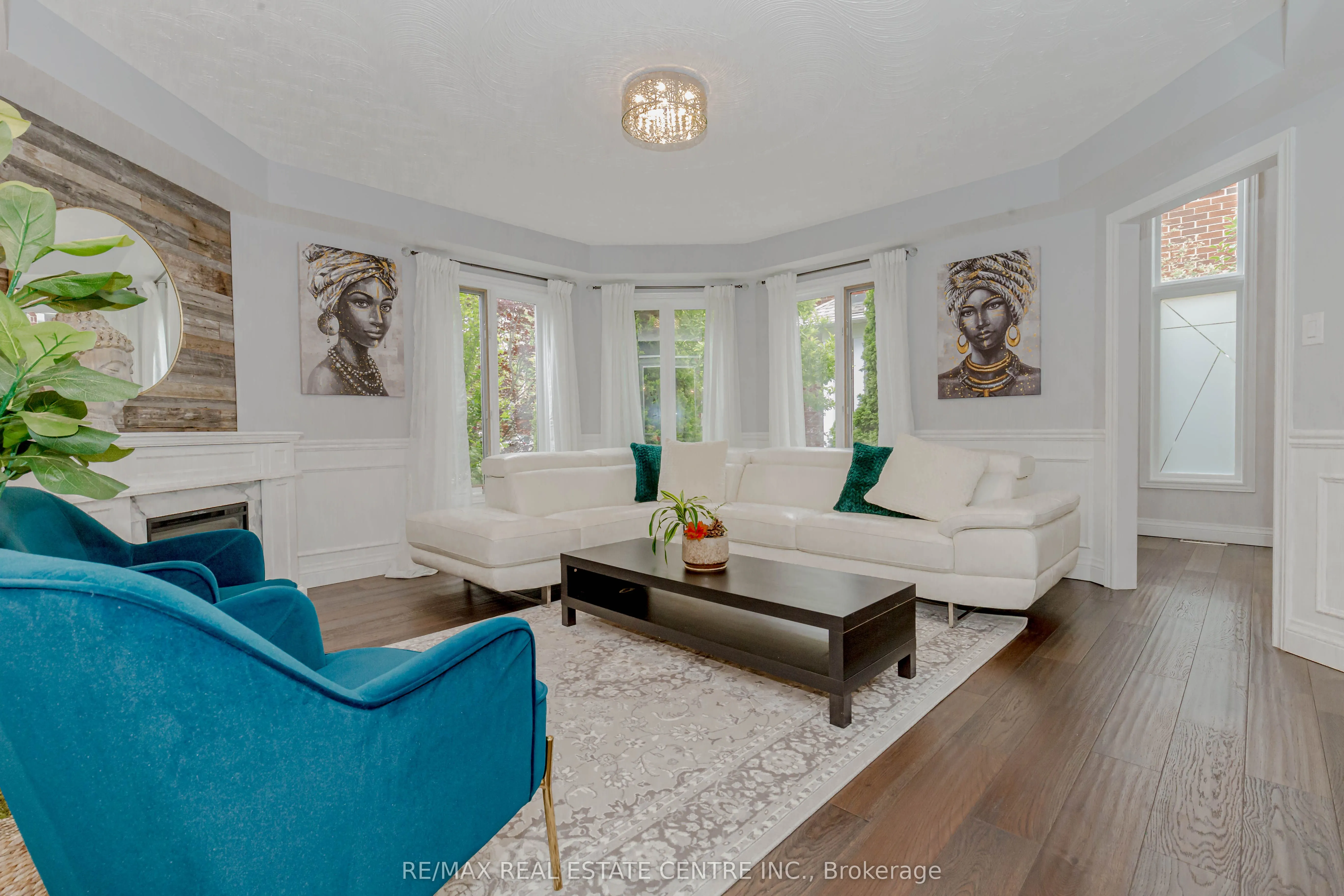 33 Strathroy Crescent