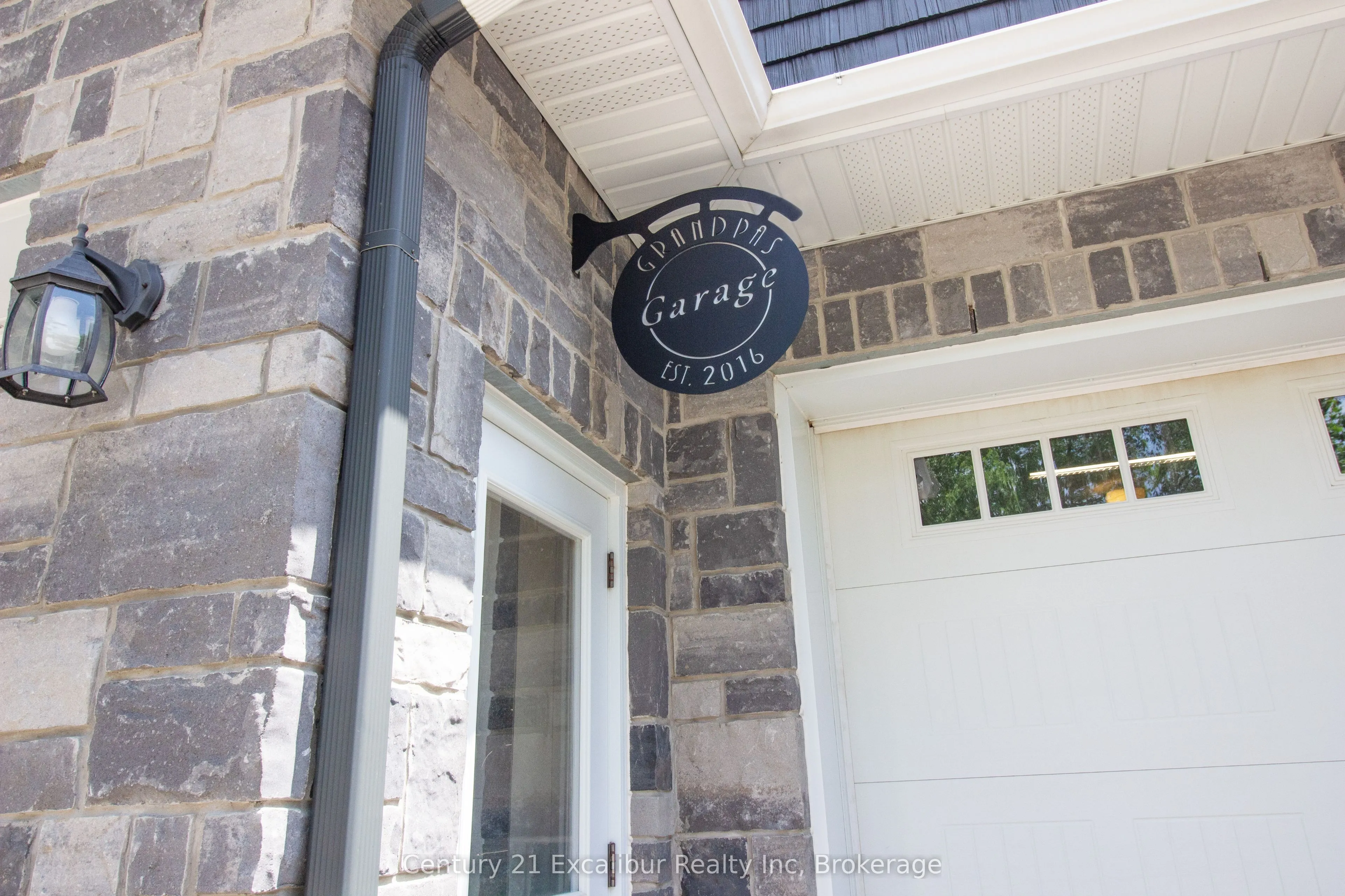 566 St. Patrick Street E