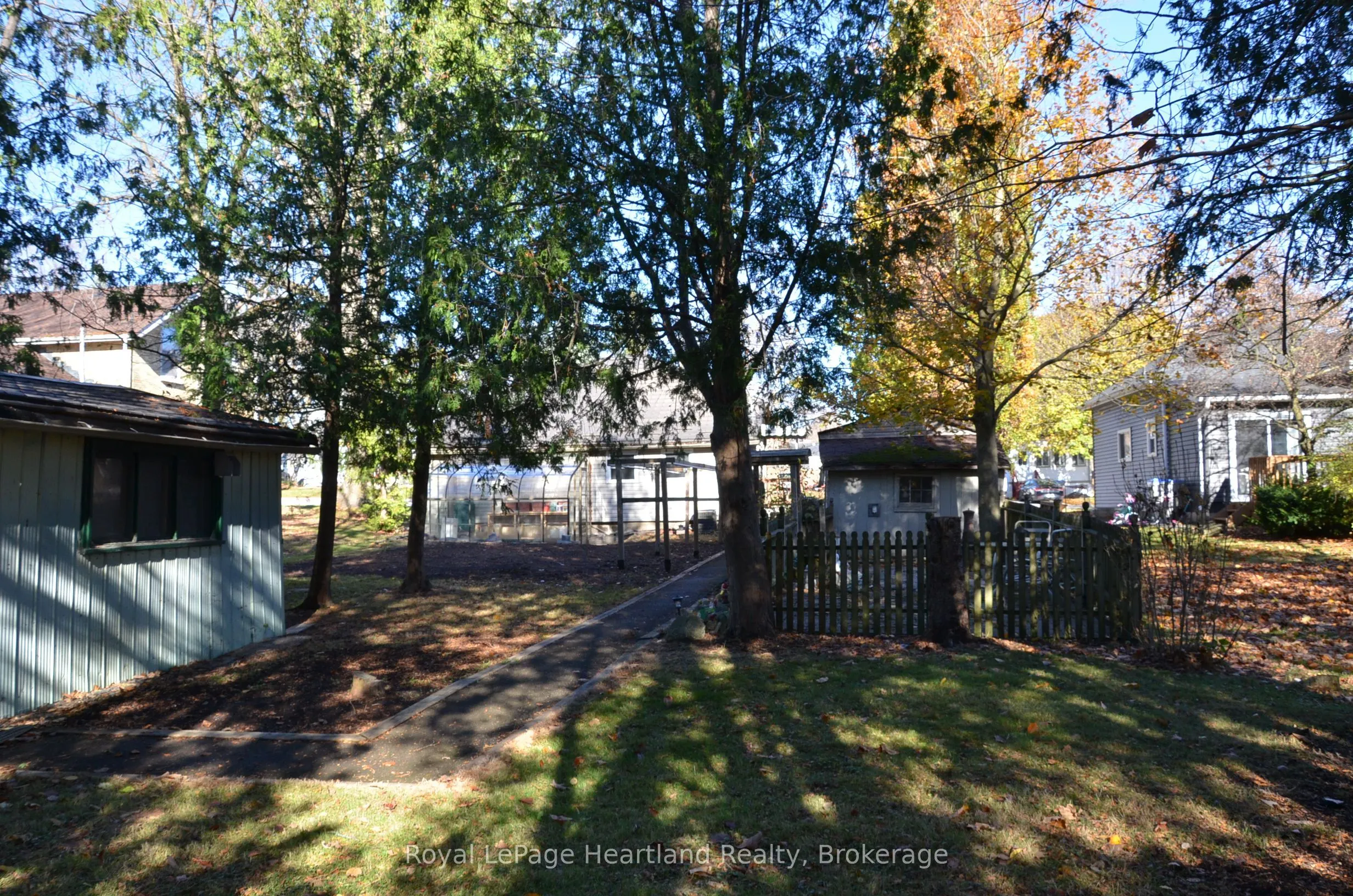 122 MARY STREET