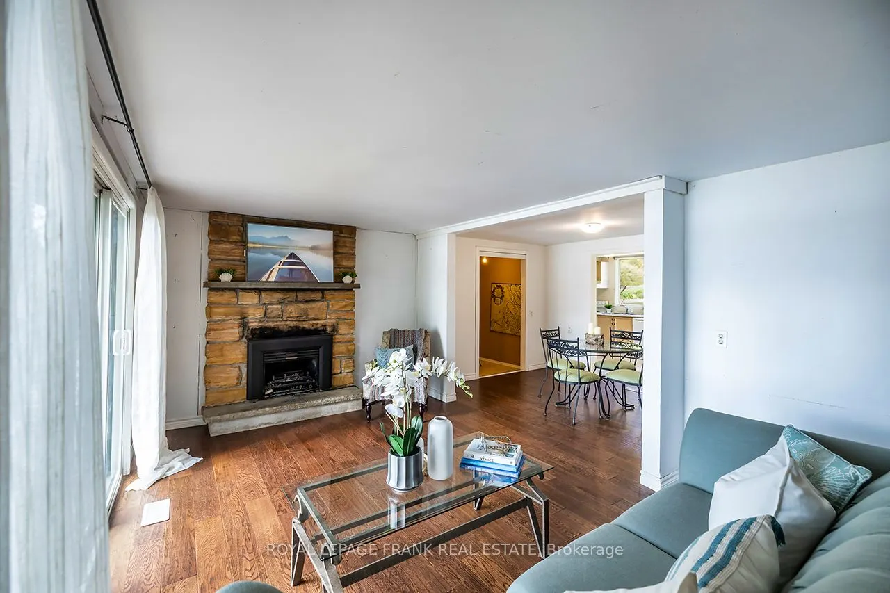 119 Oakdene Crescent