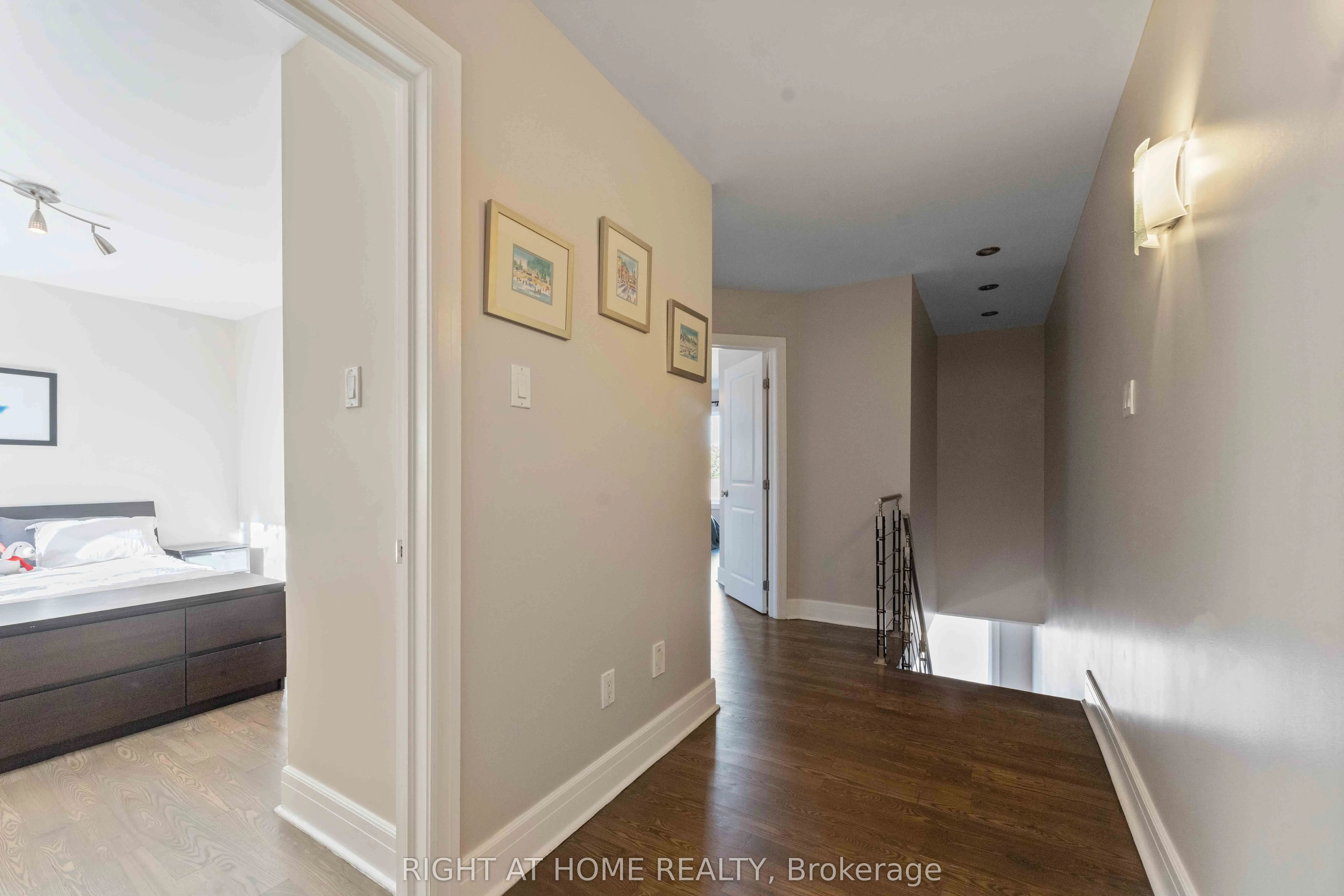 110 Little London Private