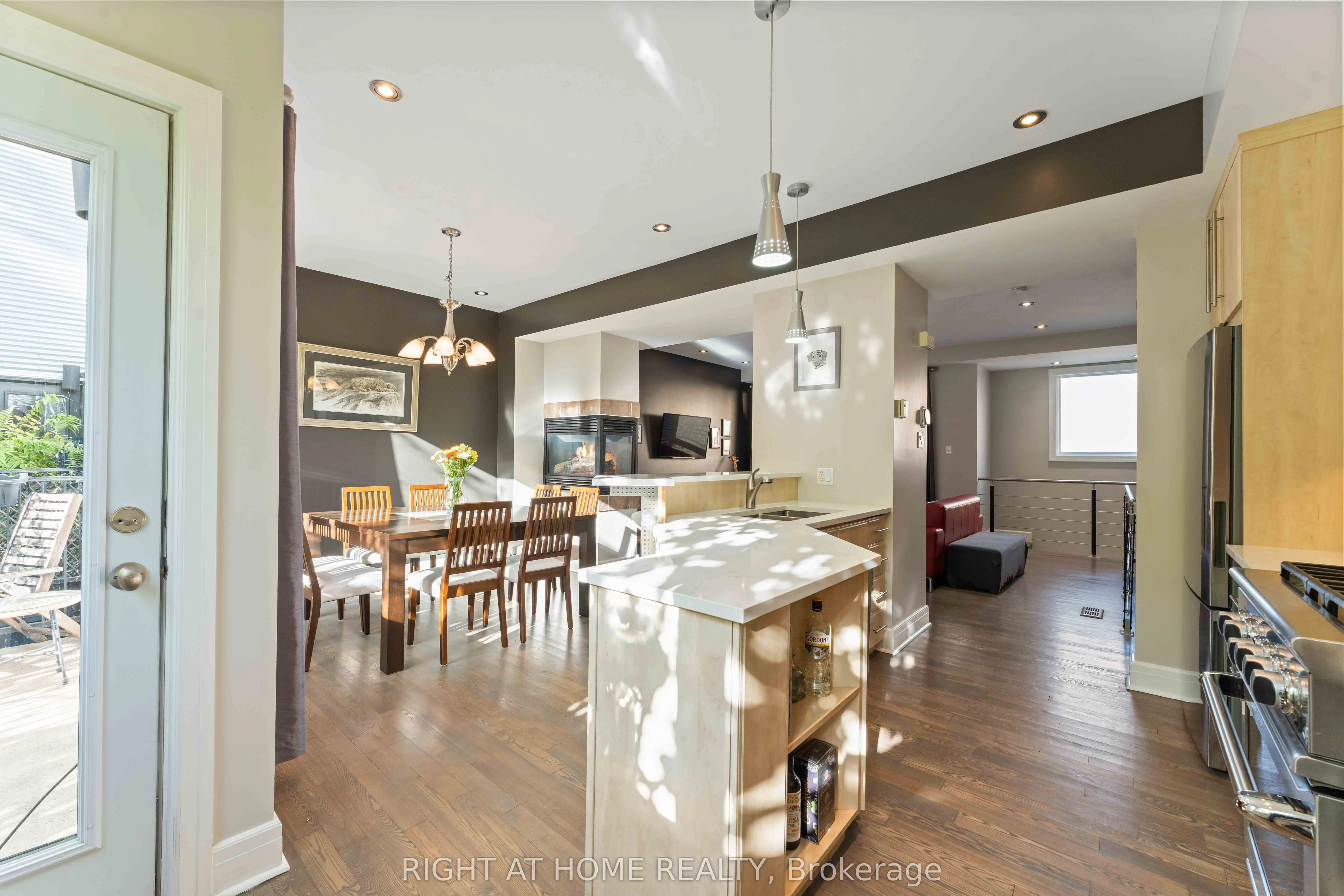 110 Little London Private