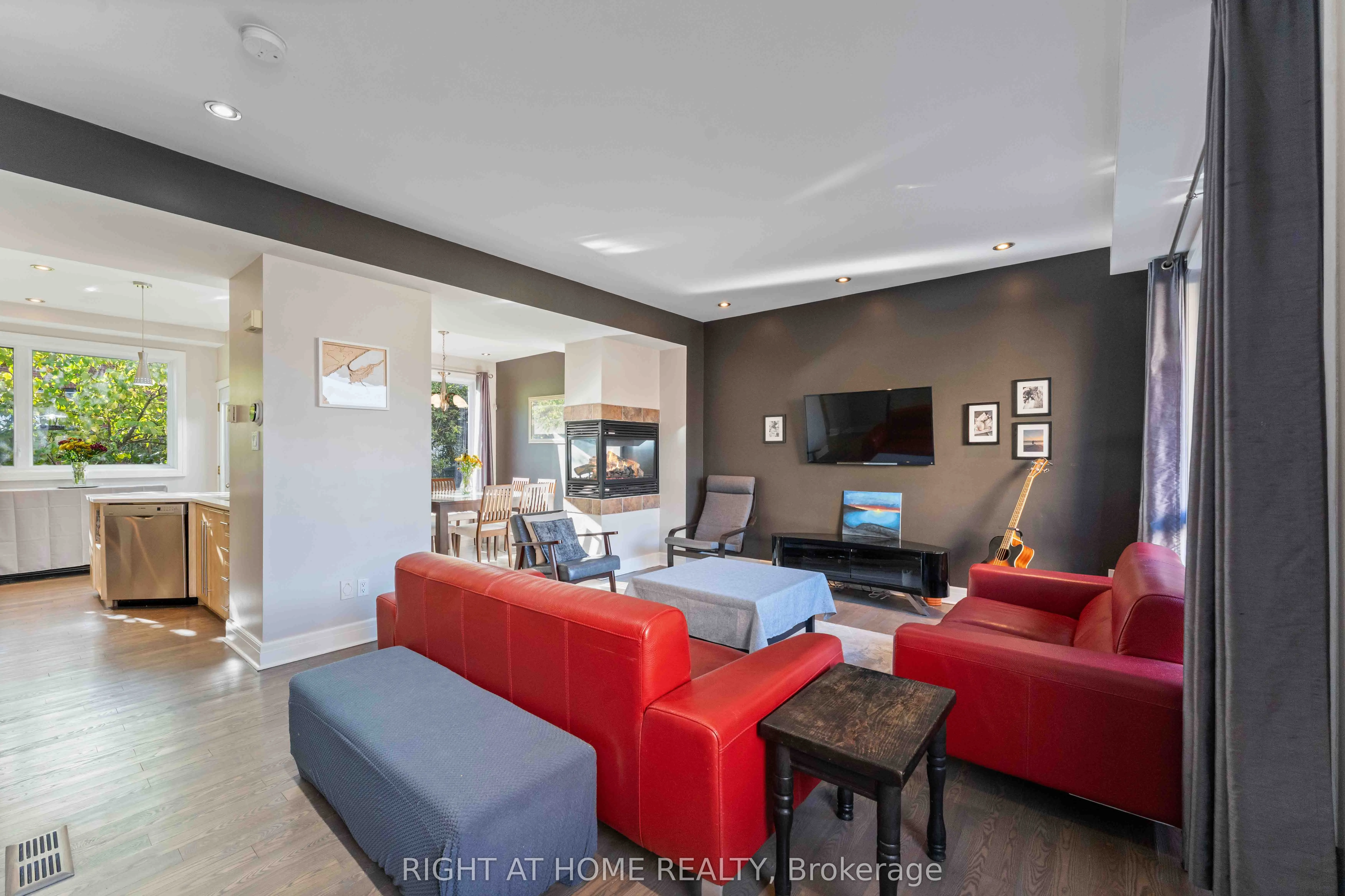 110 Little London Private