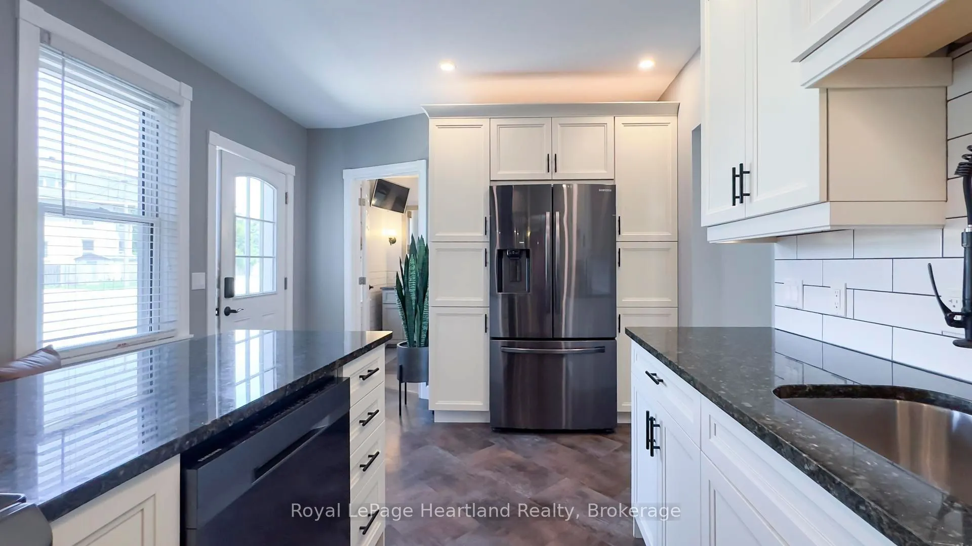 148 BRITANNIA Road E