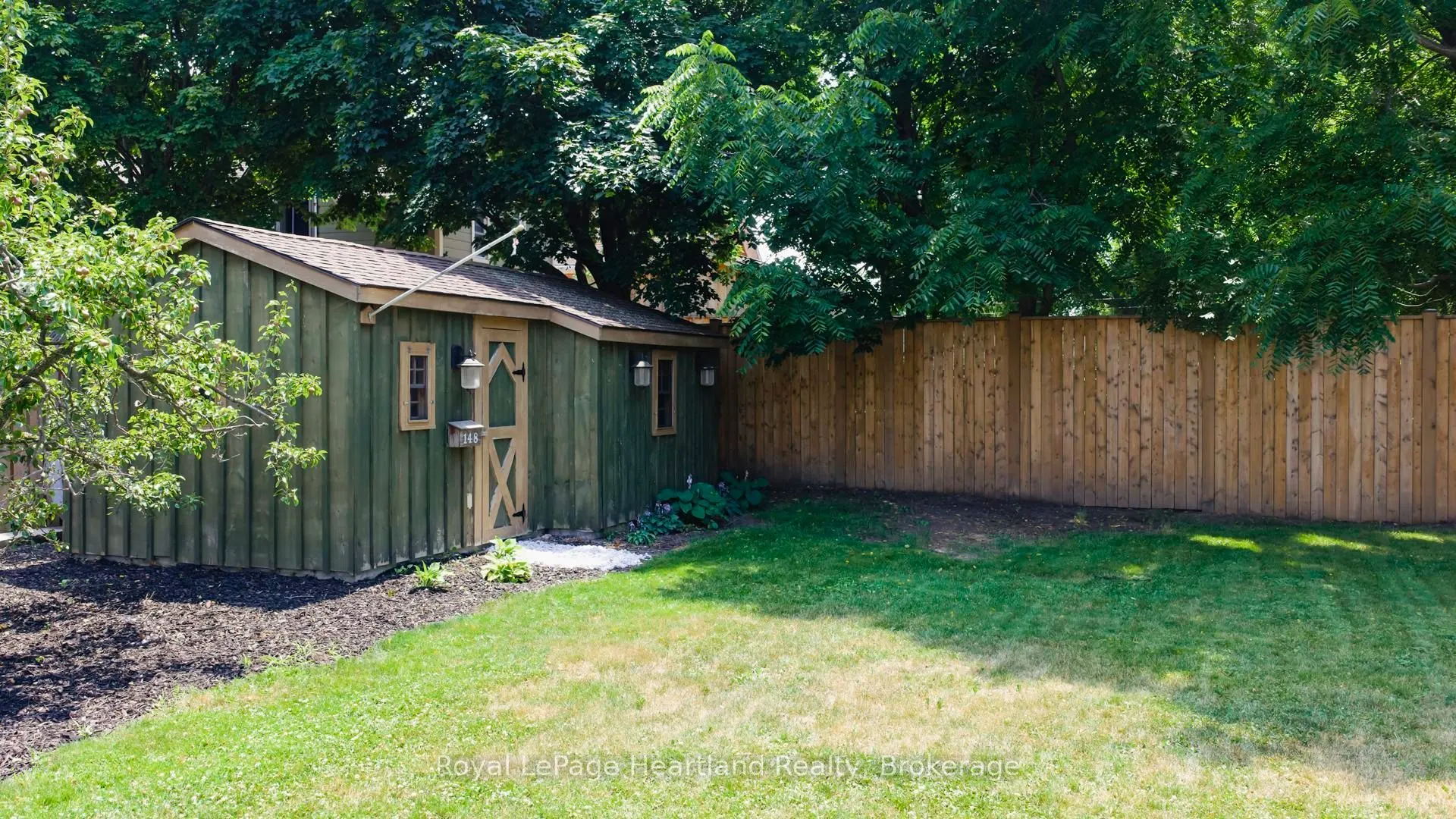 148 BRITANNIA Road E