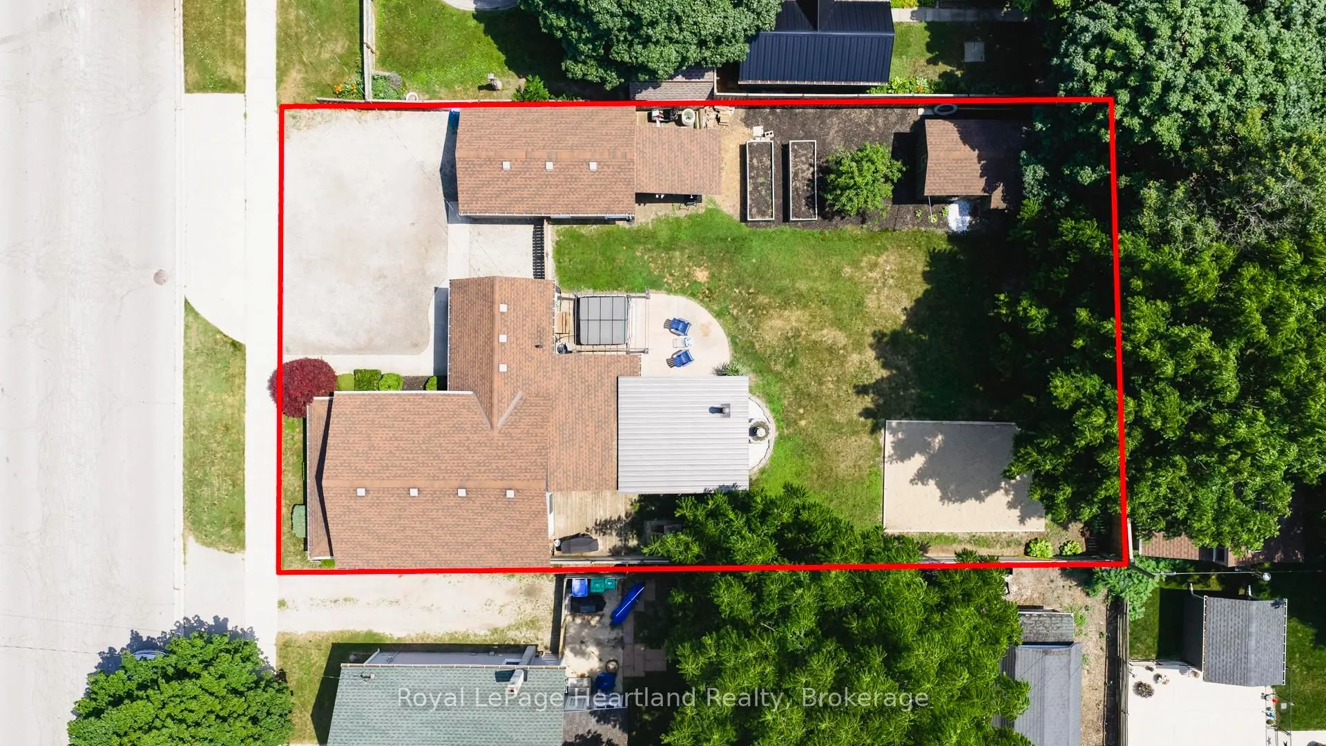 148 BRITANNIA Road E