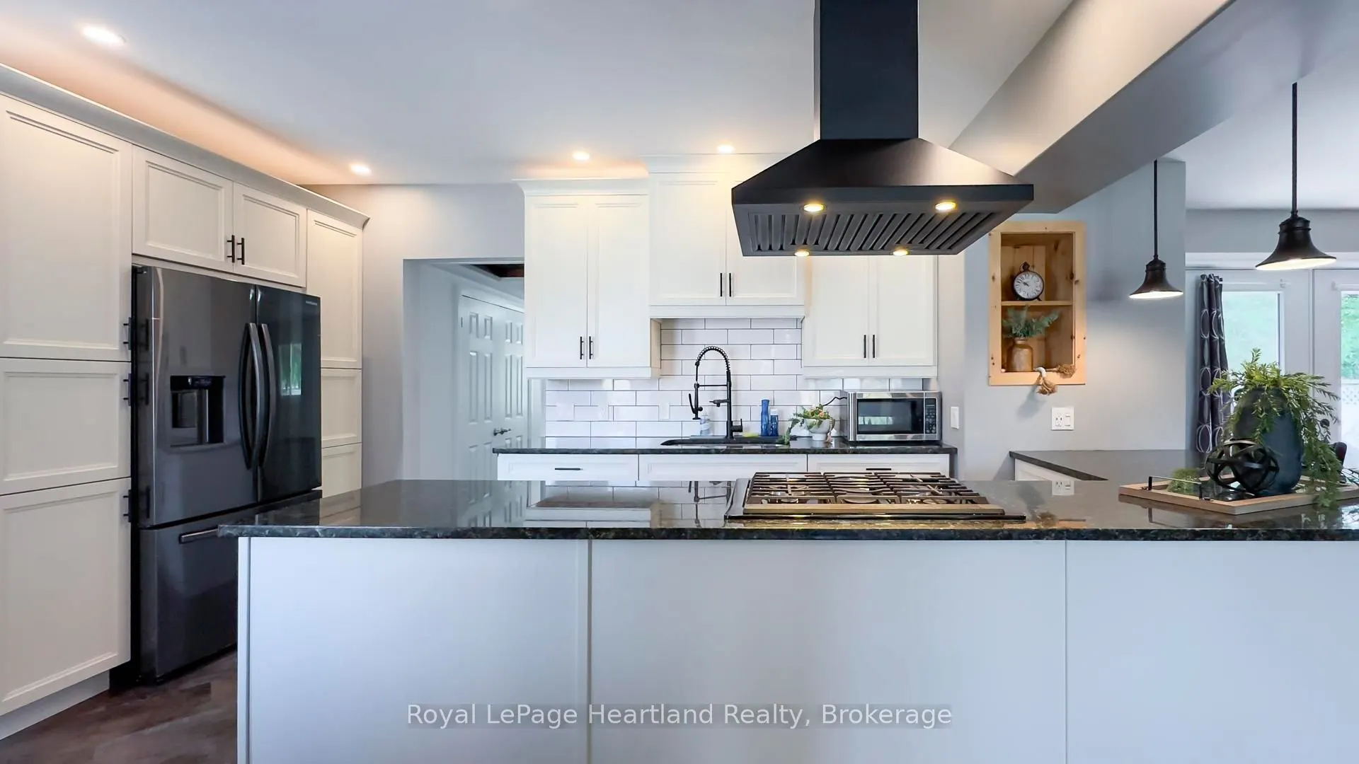148 BRITANNIA Road E