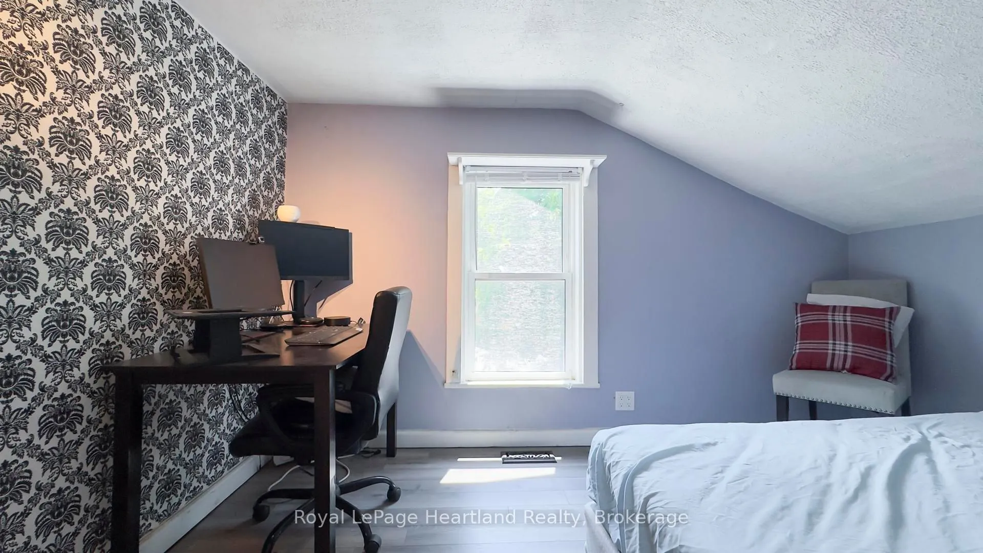 148 BRITANNIA Road E