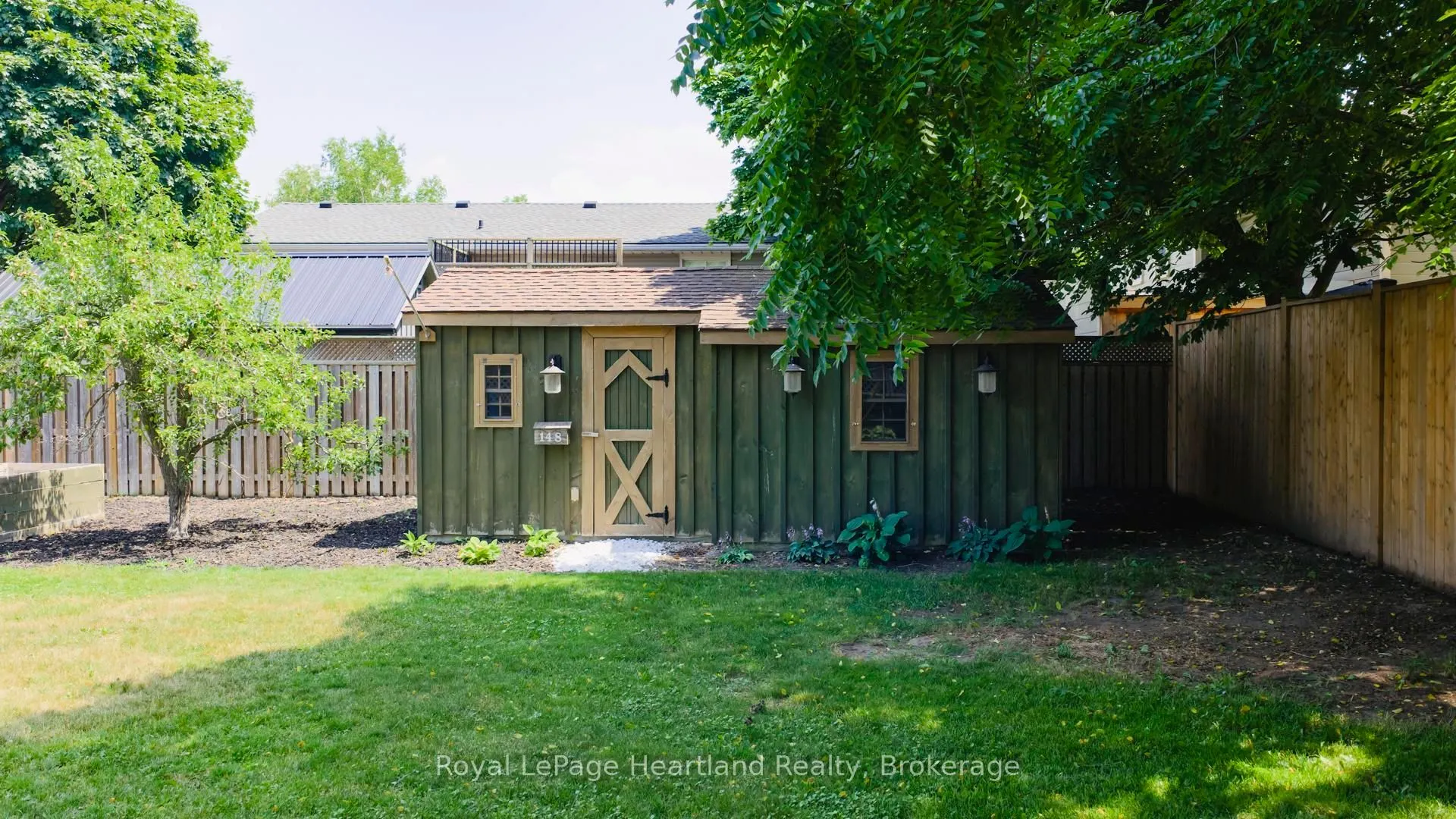 148 BRITANNIA Road E
