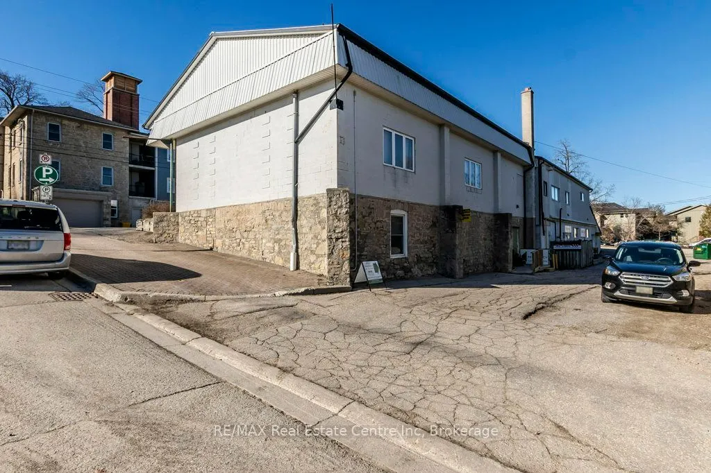 280 St Patrick Street W