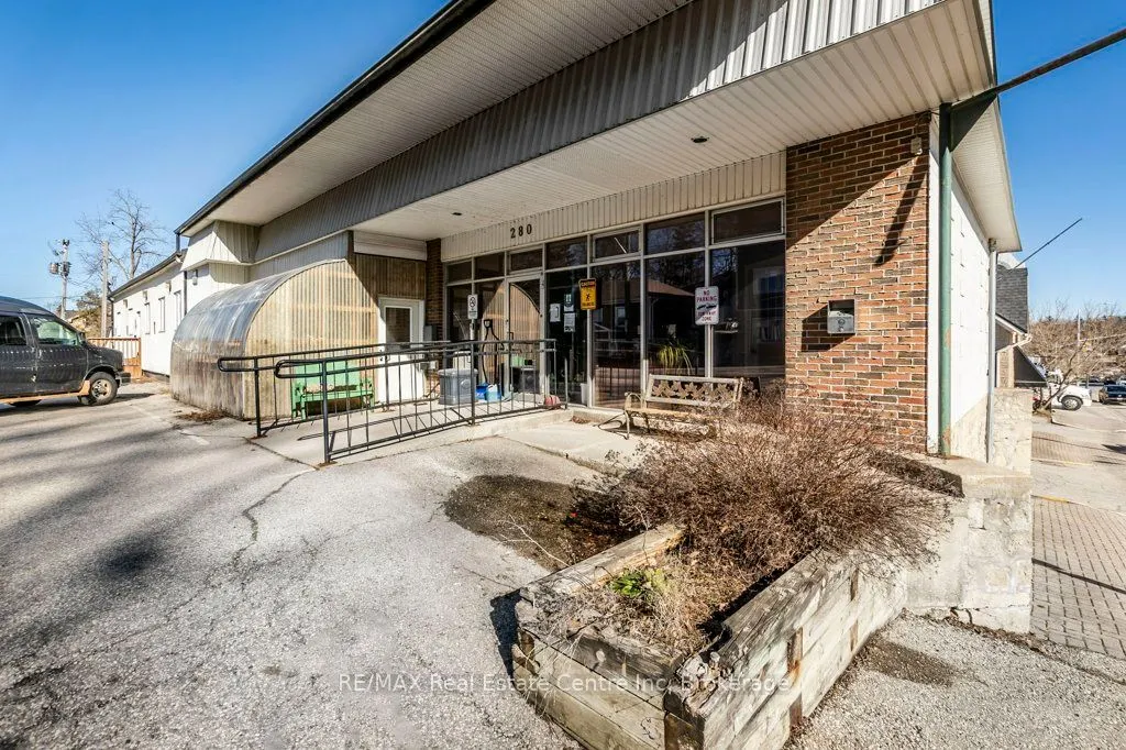 280 St Patrick Street W