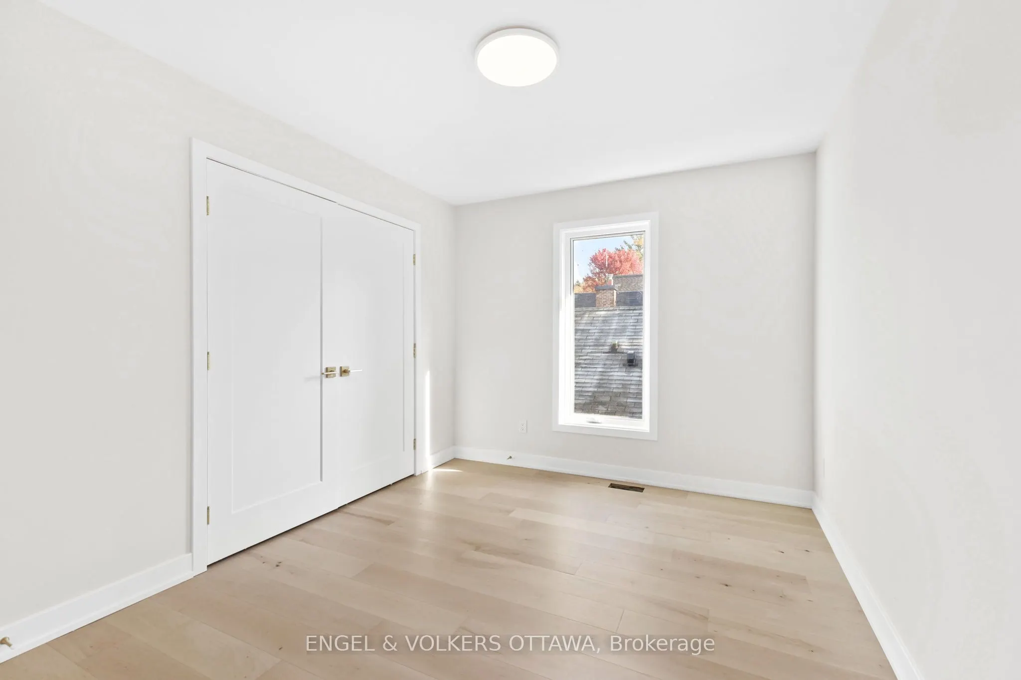 48 Mcnaughton Avenue