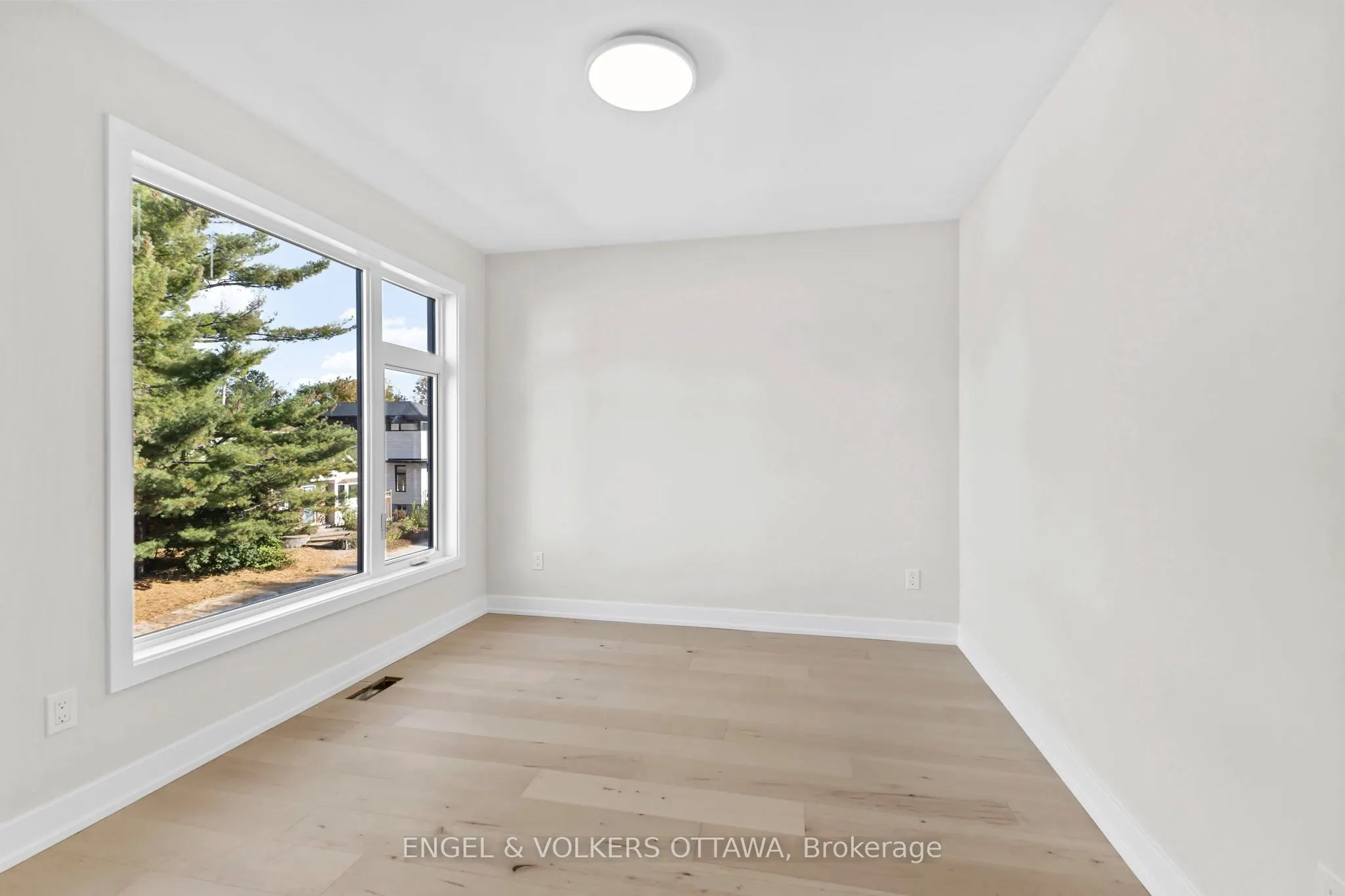 48 Mcnaughton Avenue