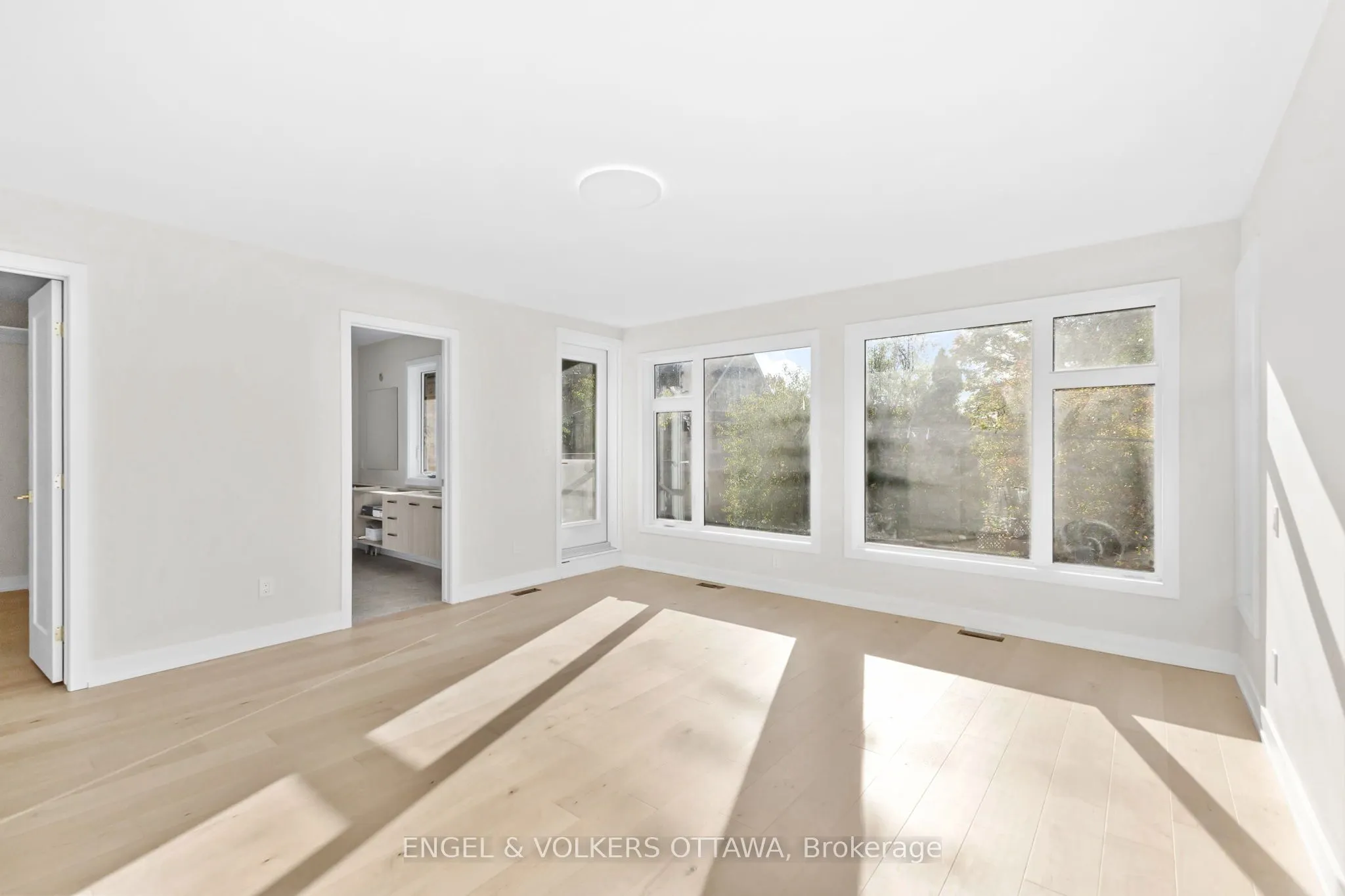 48 Mcnaughton Avenue