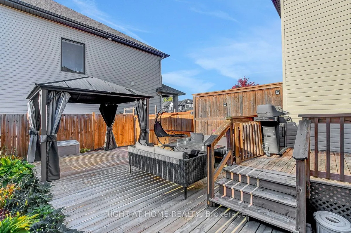 229 Purchase Crescent