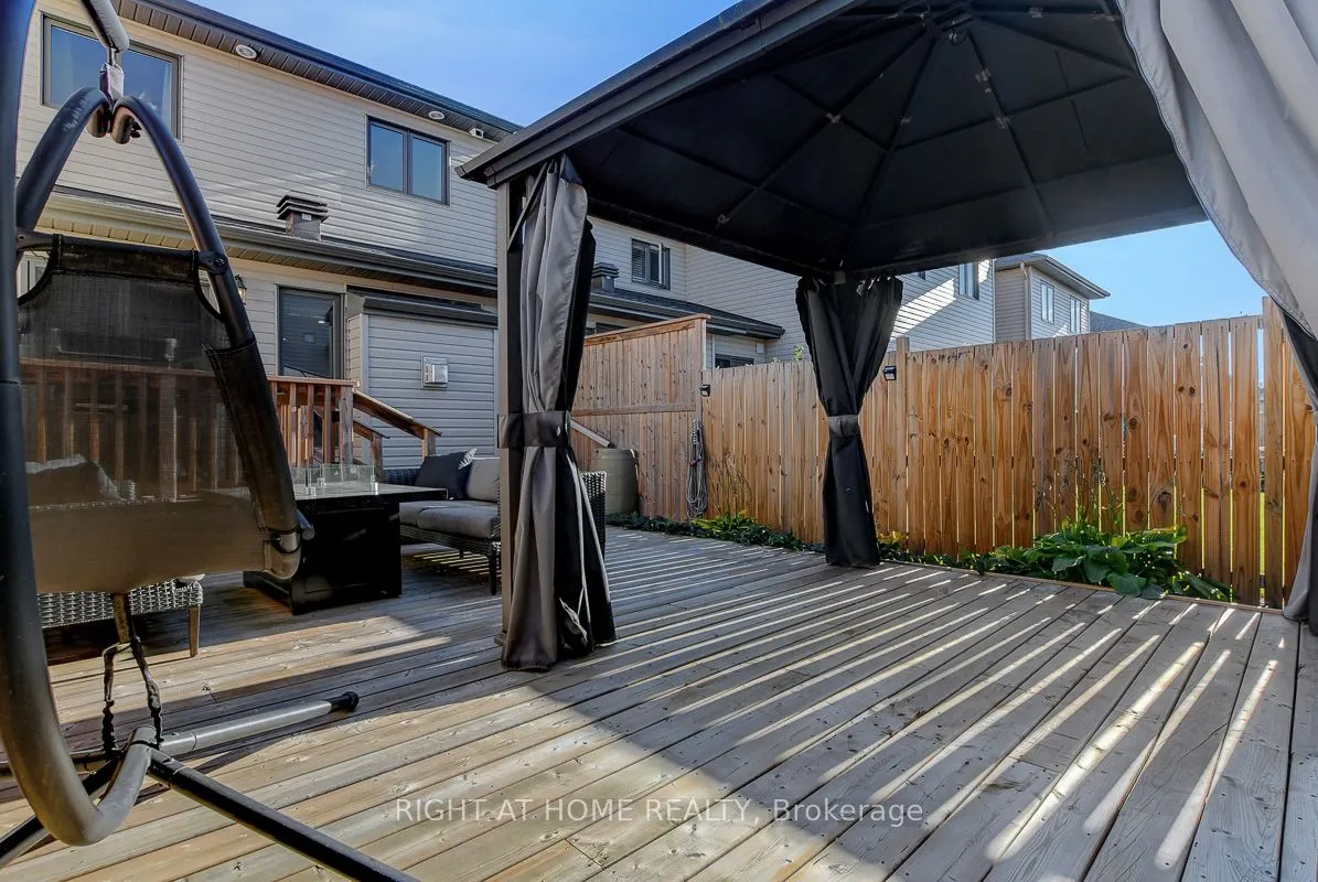 229 Purchase Crescent