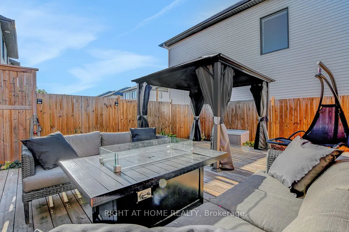 229 Purchase Crescent