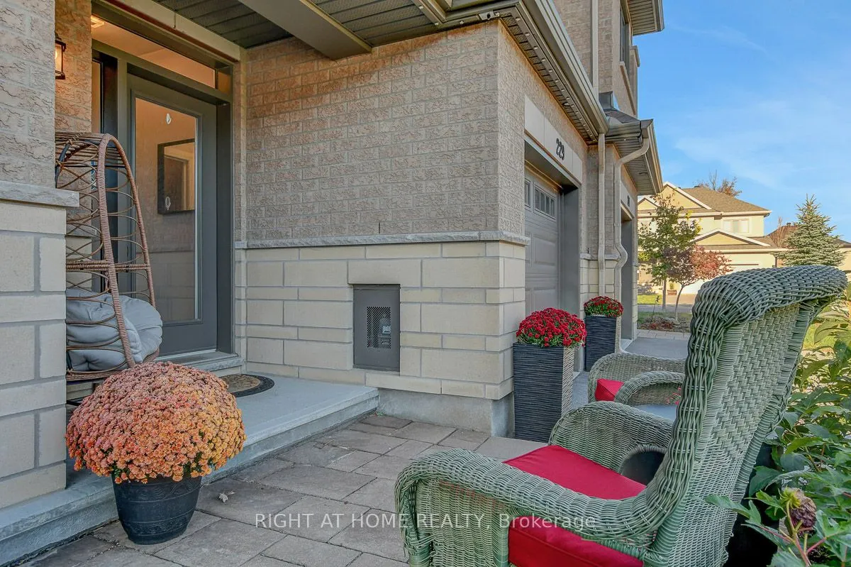 229 Purchase Crescent