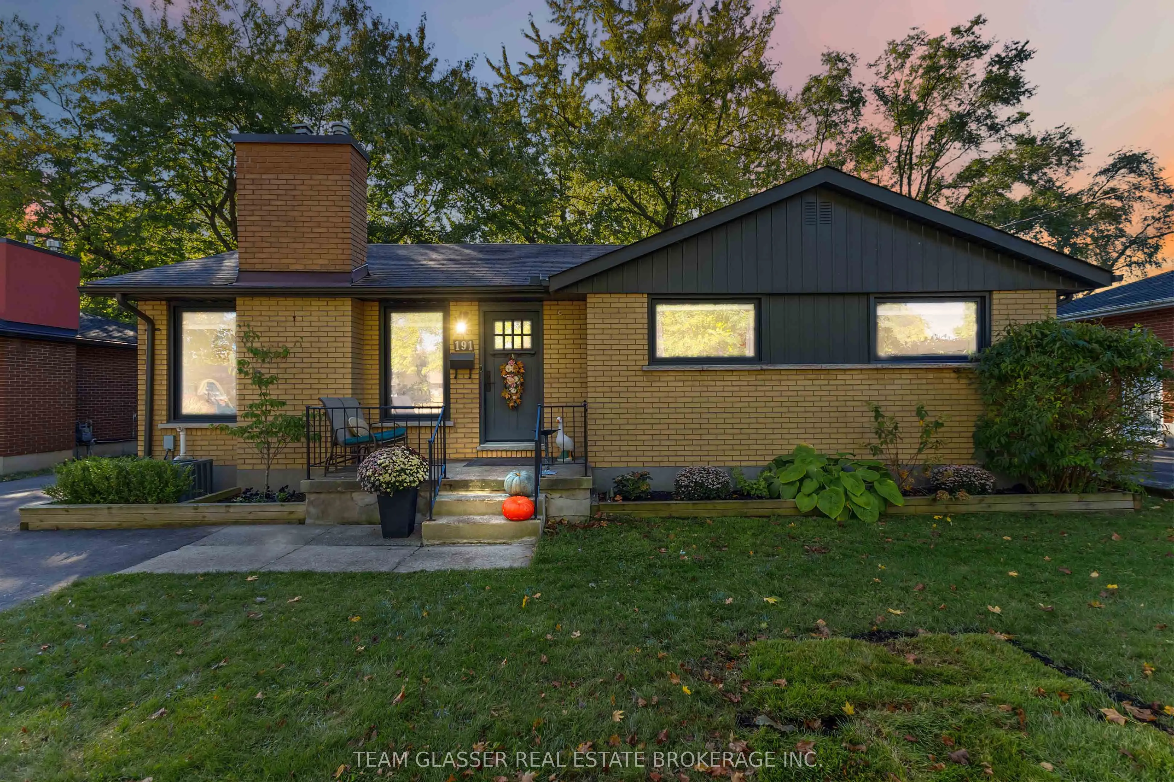 191 GLADMAN Avenue
