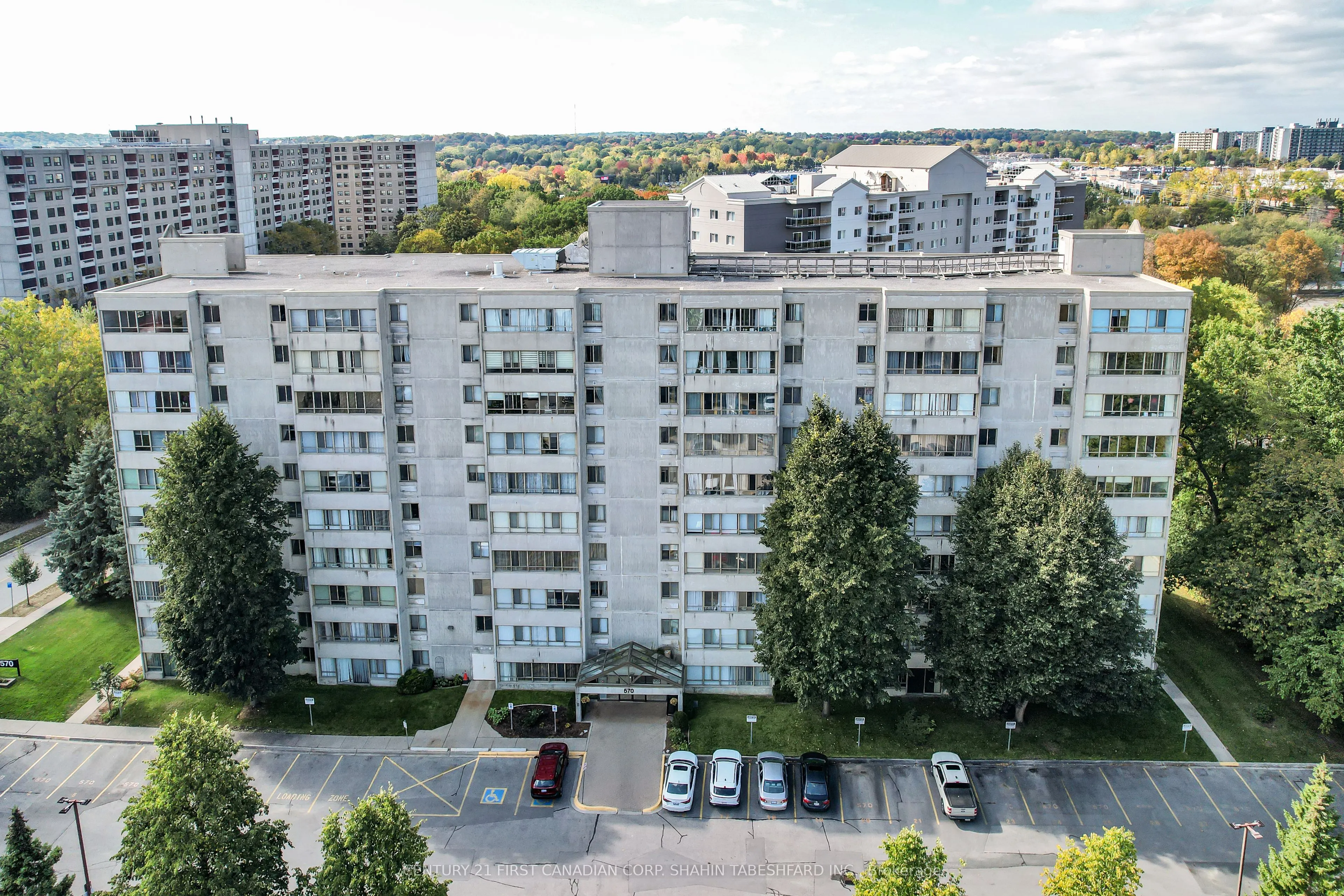 570 Proudfoot Lane, #407