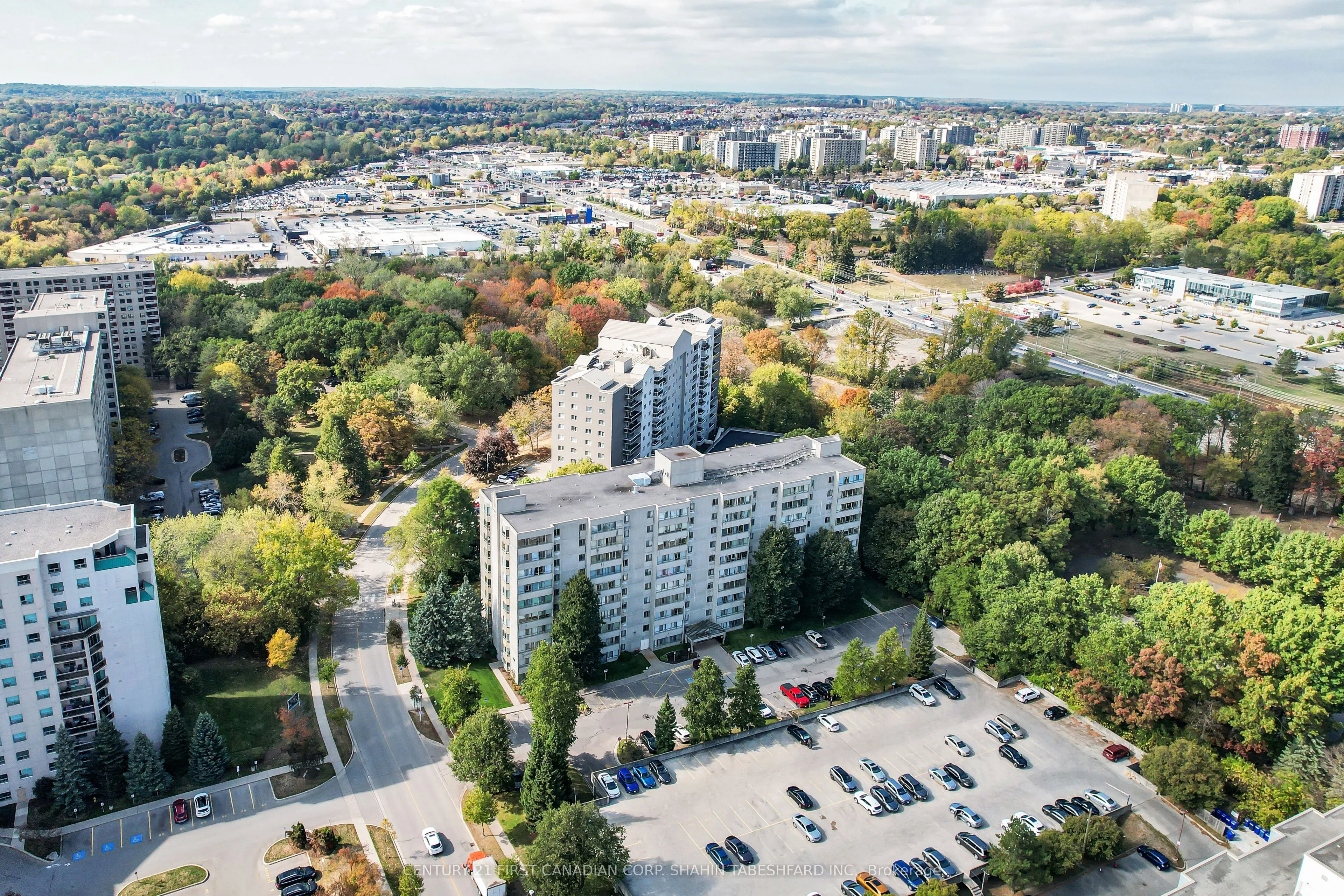570 Proudfoot Lane, #407