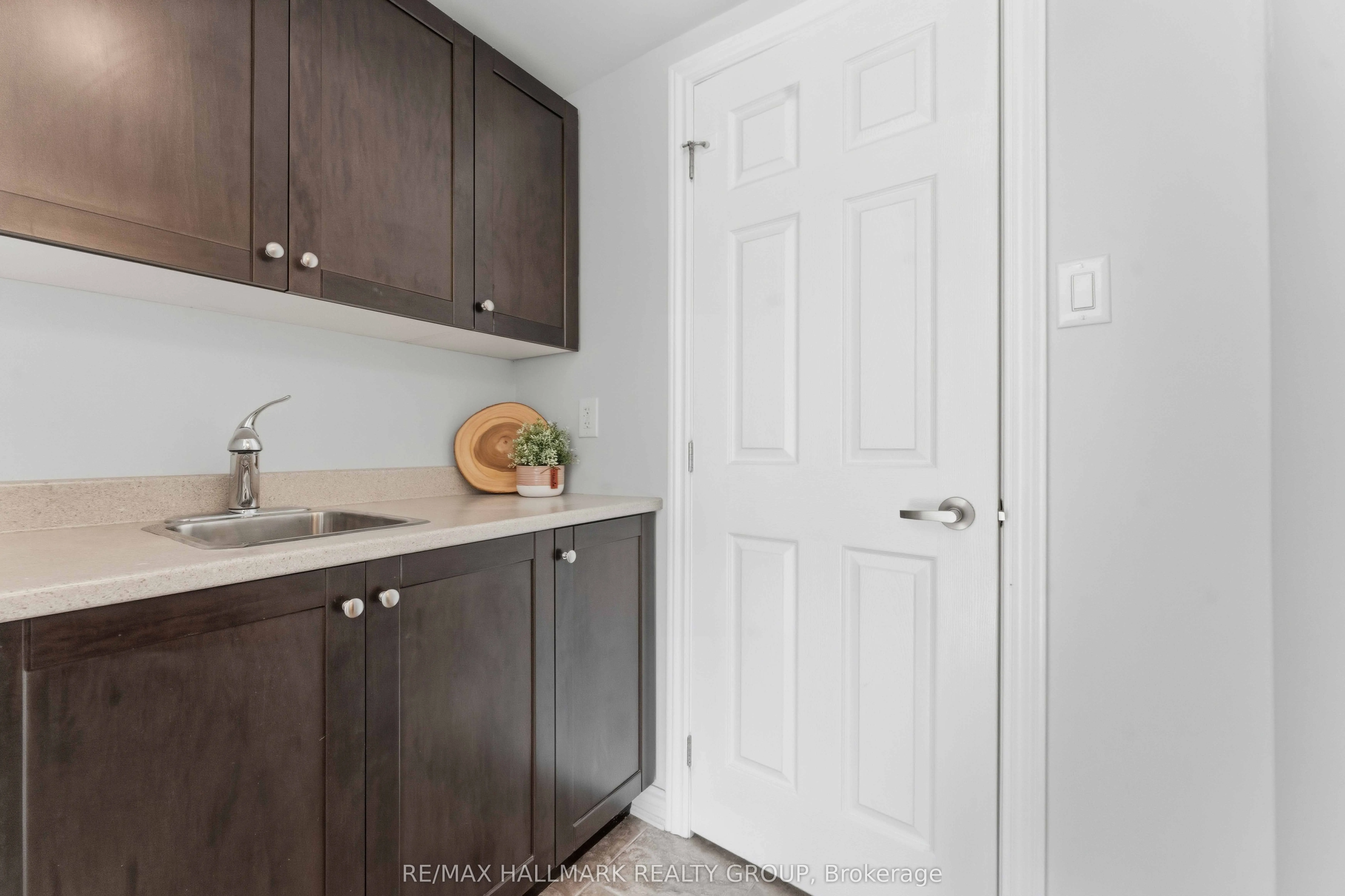 730D Maloja Way