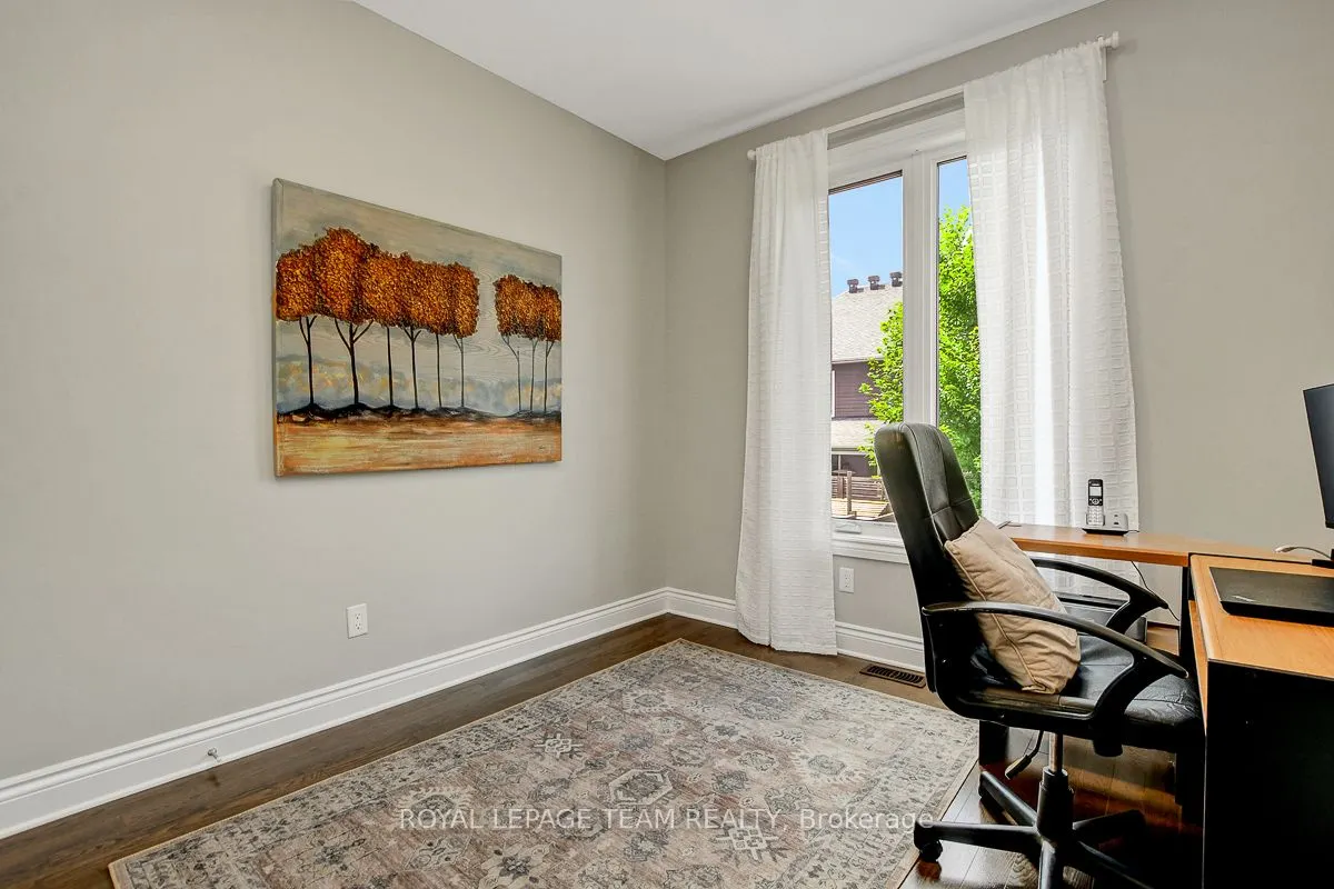 879 Percival Crescent