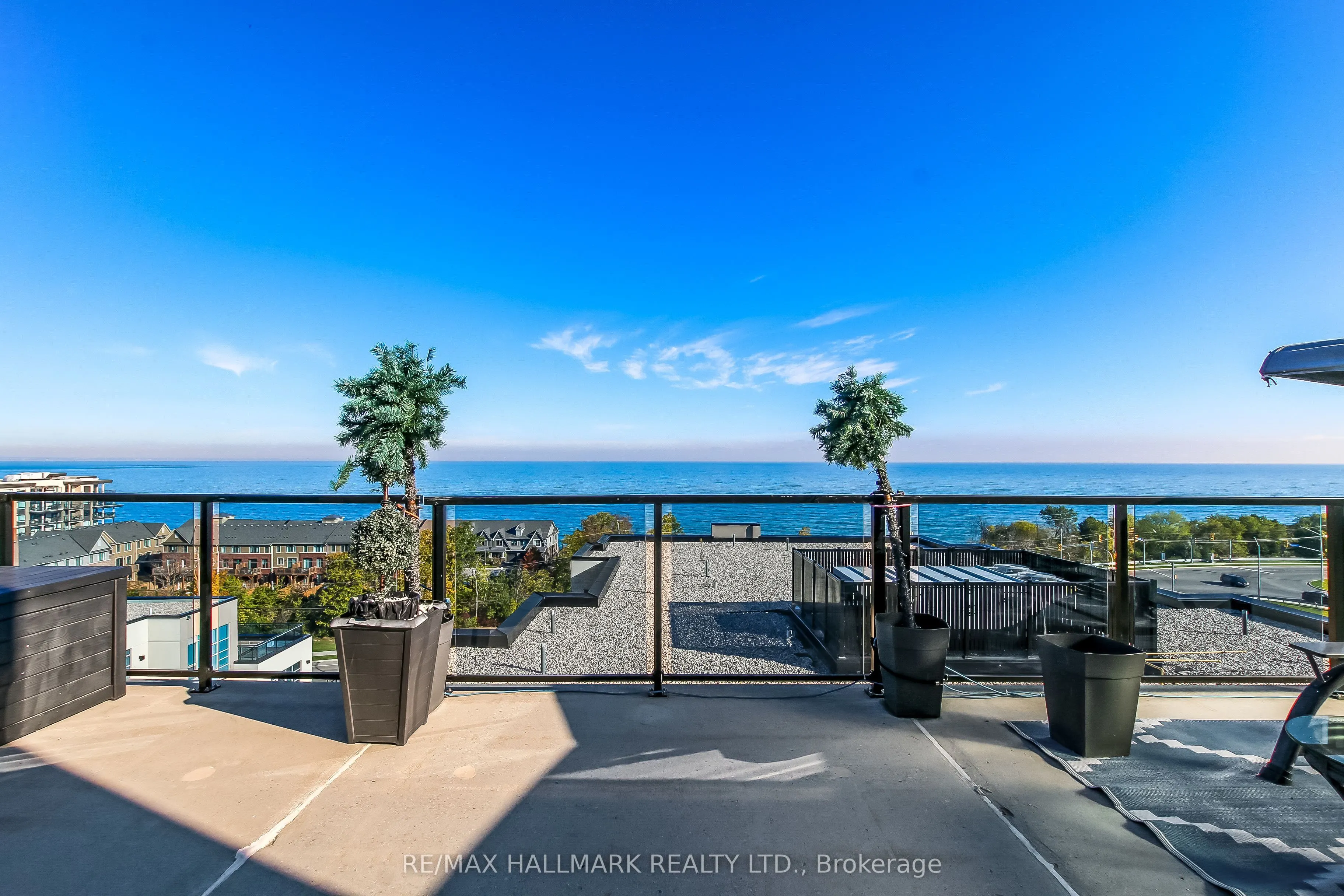 16 Concord Place, #807