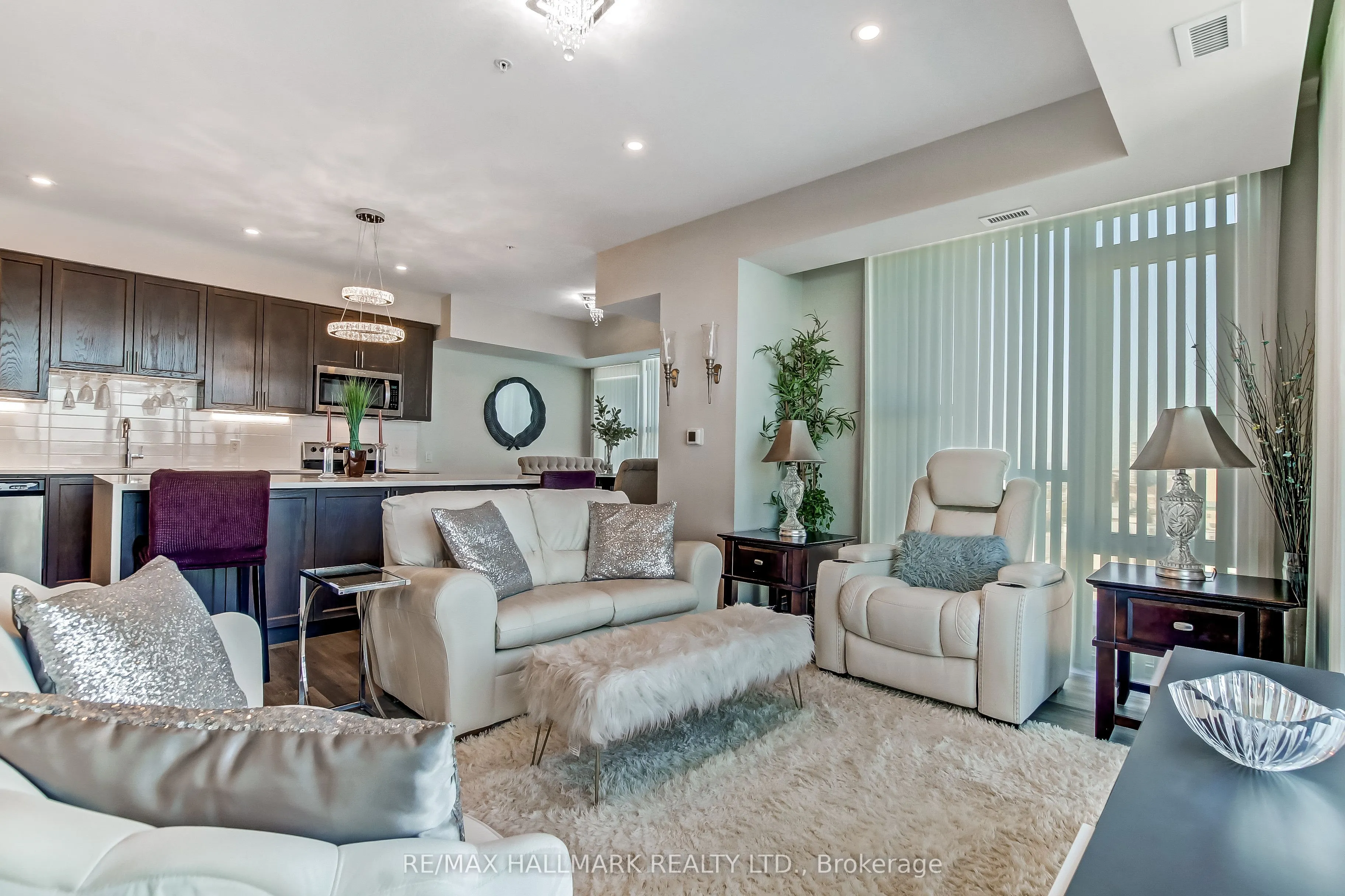 16 Concord Place, #807