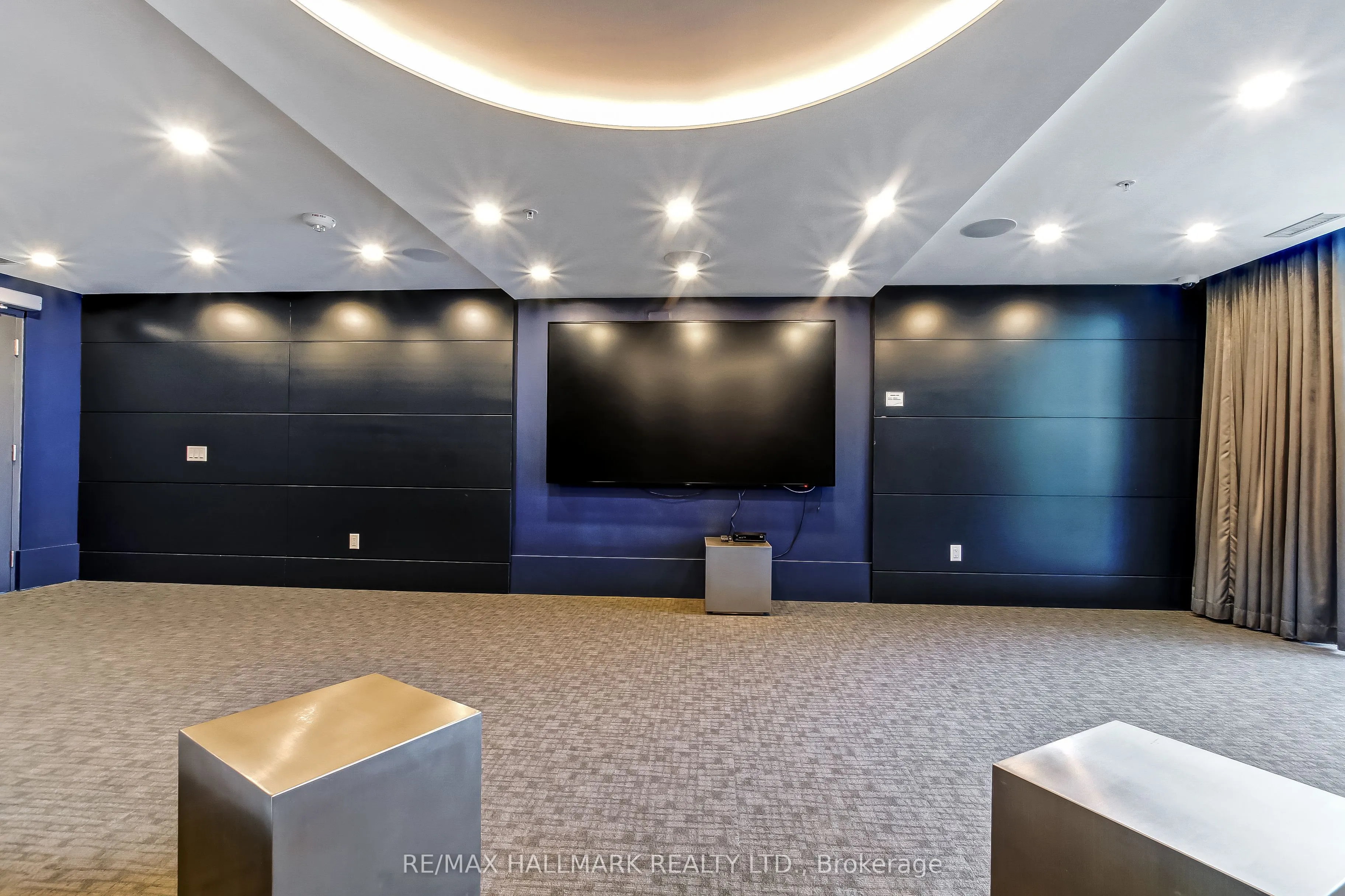 16 Concord Place, #807