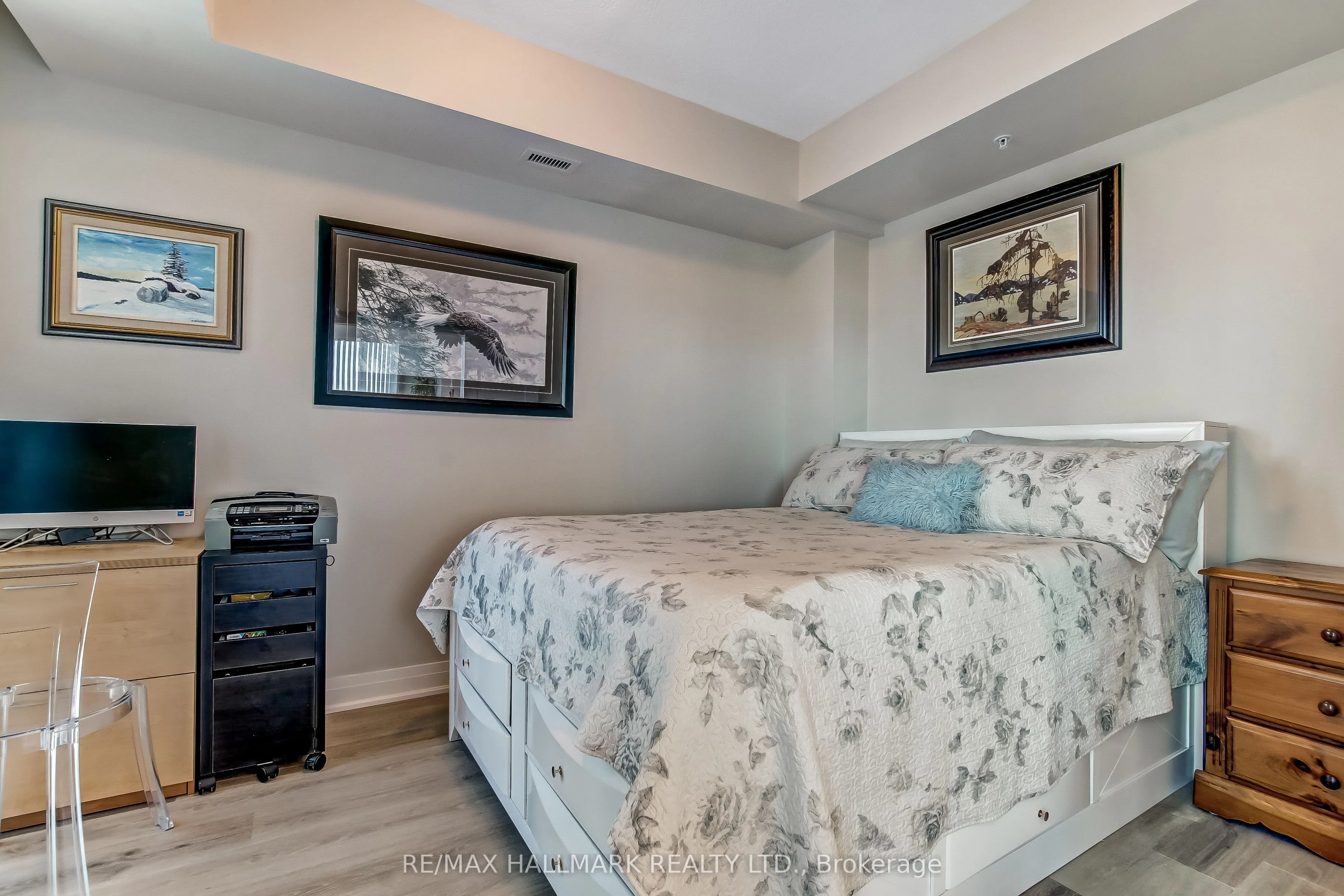 16 Concord Place, #807