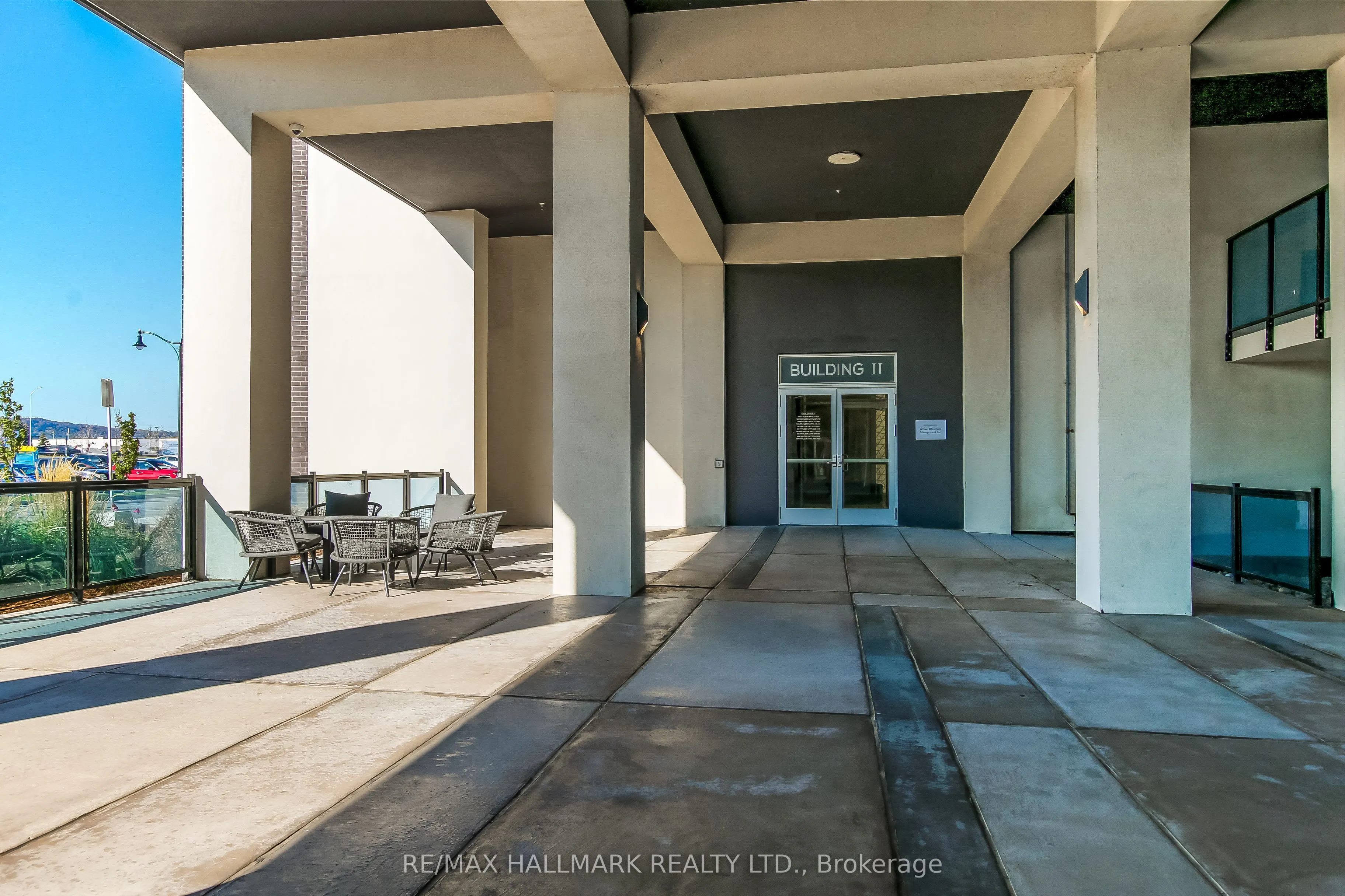 16 Concord Place, #807