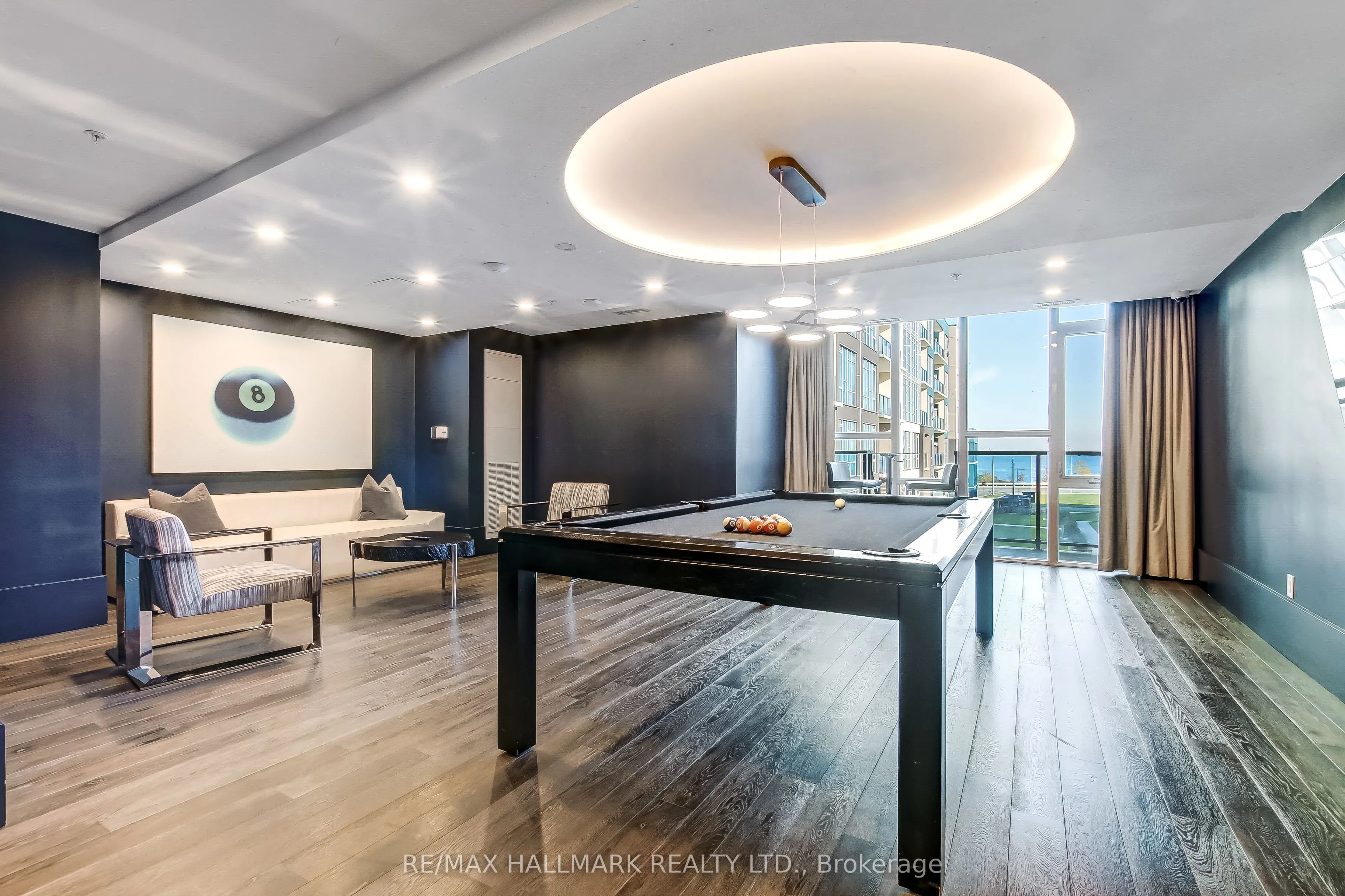 16 Concord Place, #807