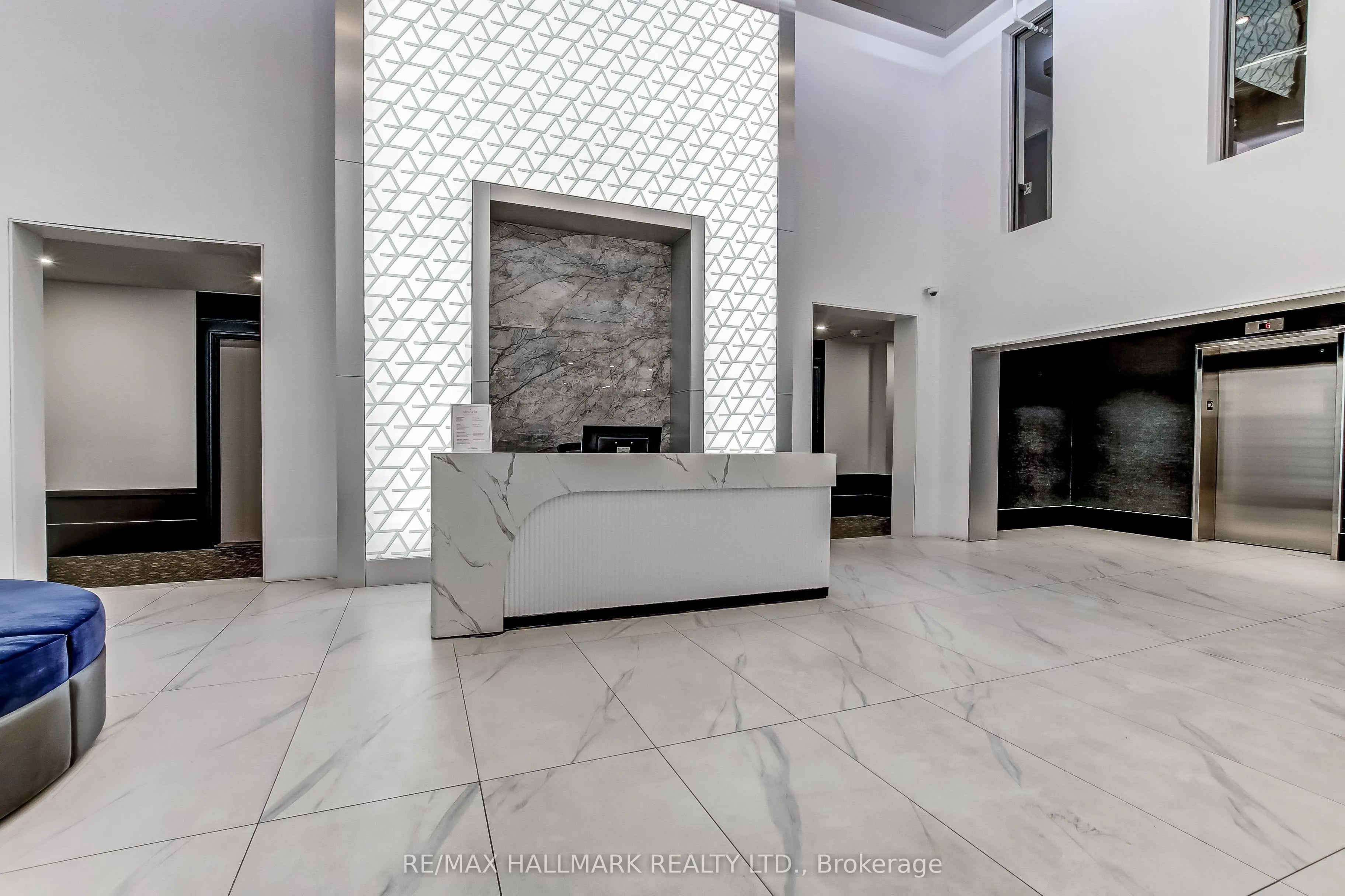 16 Concord Place, #807