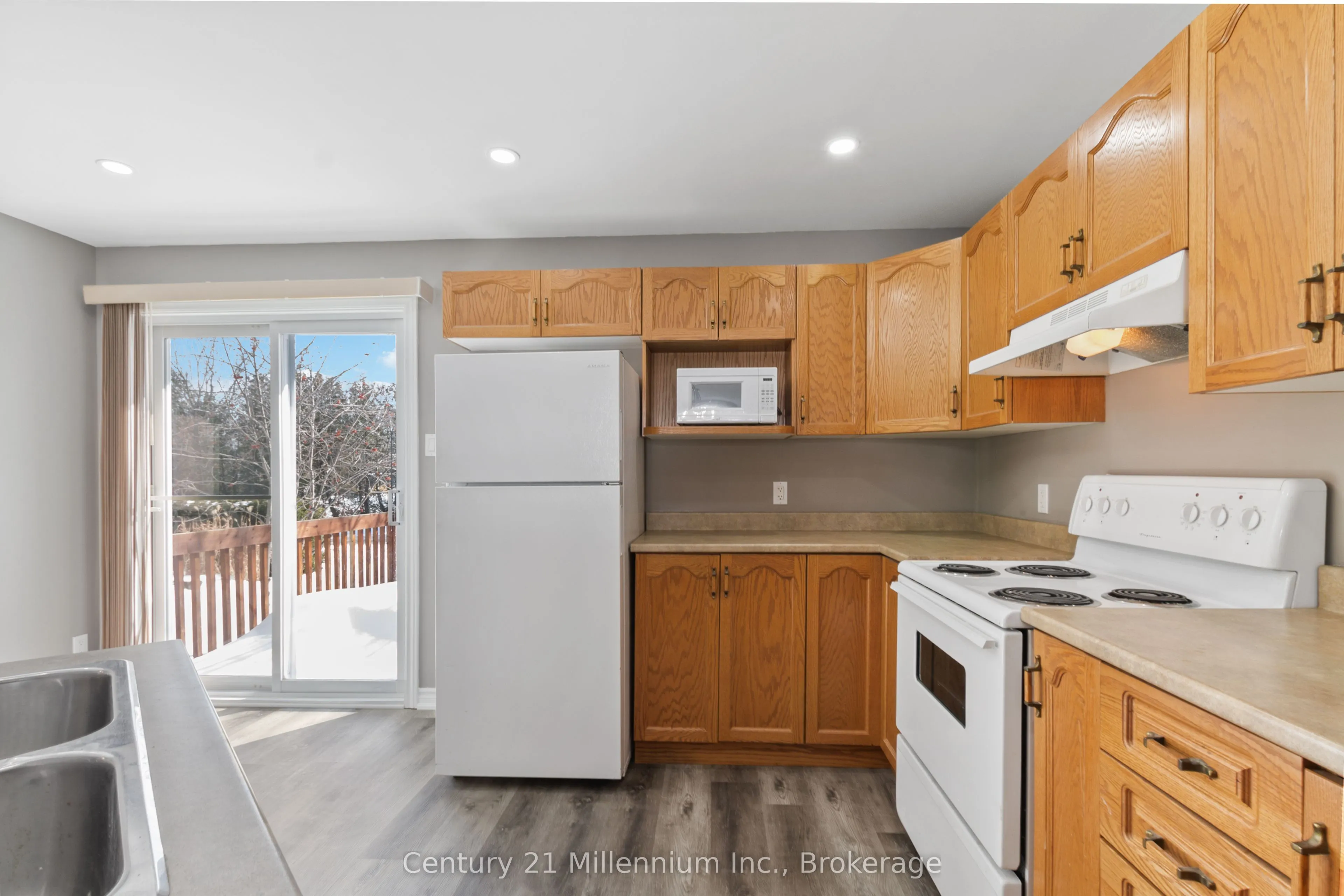 33 BIRCHWOOD Court