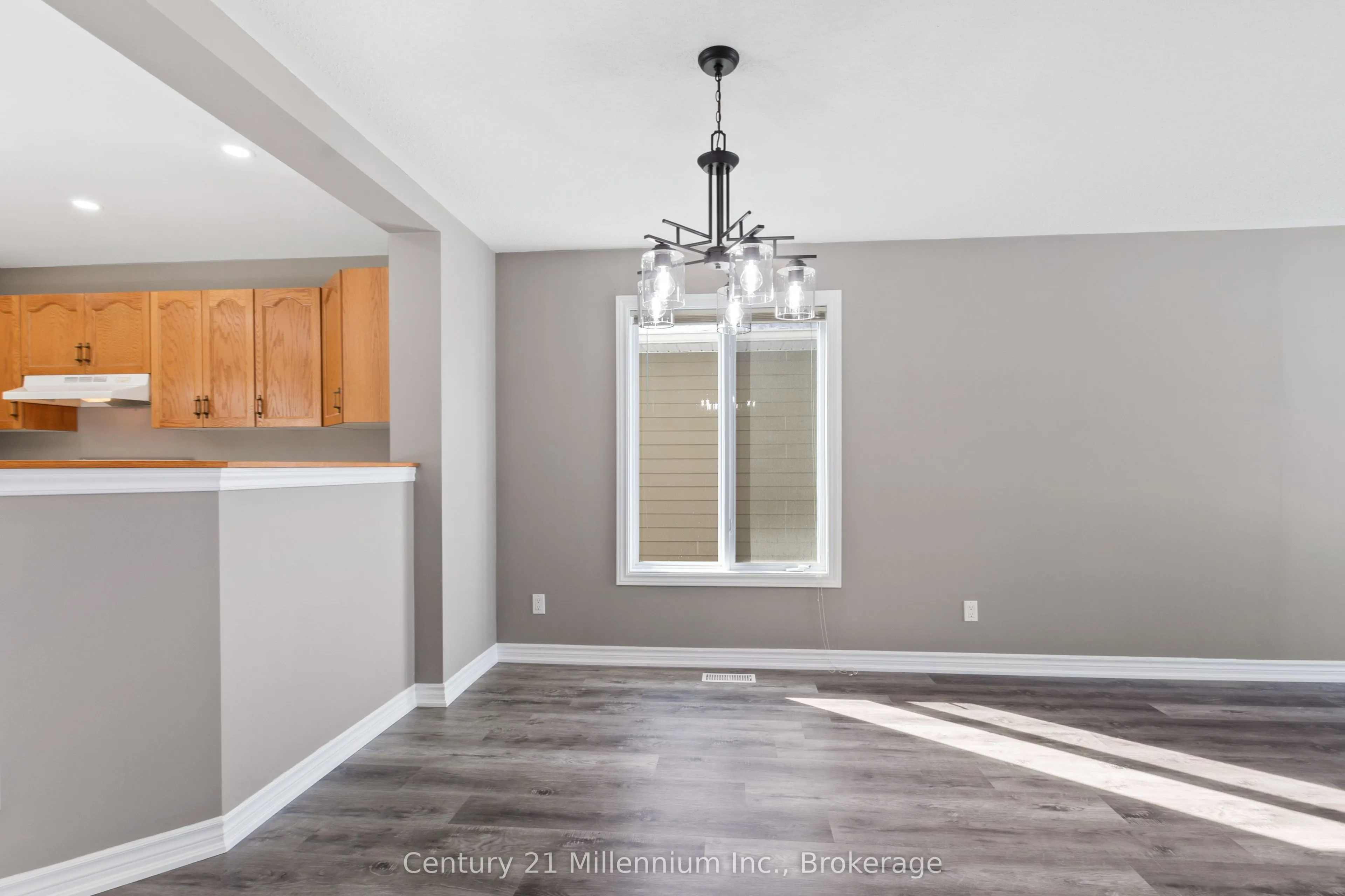 33 BIRCHWOOD Court