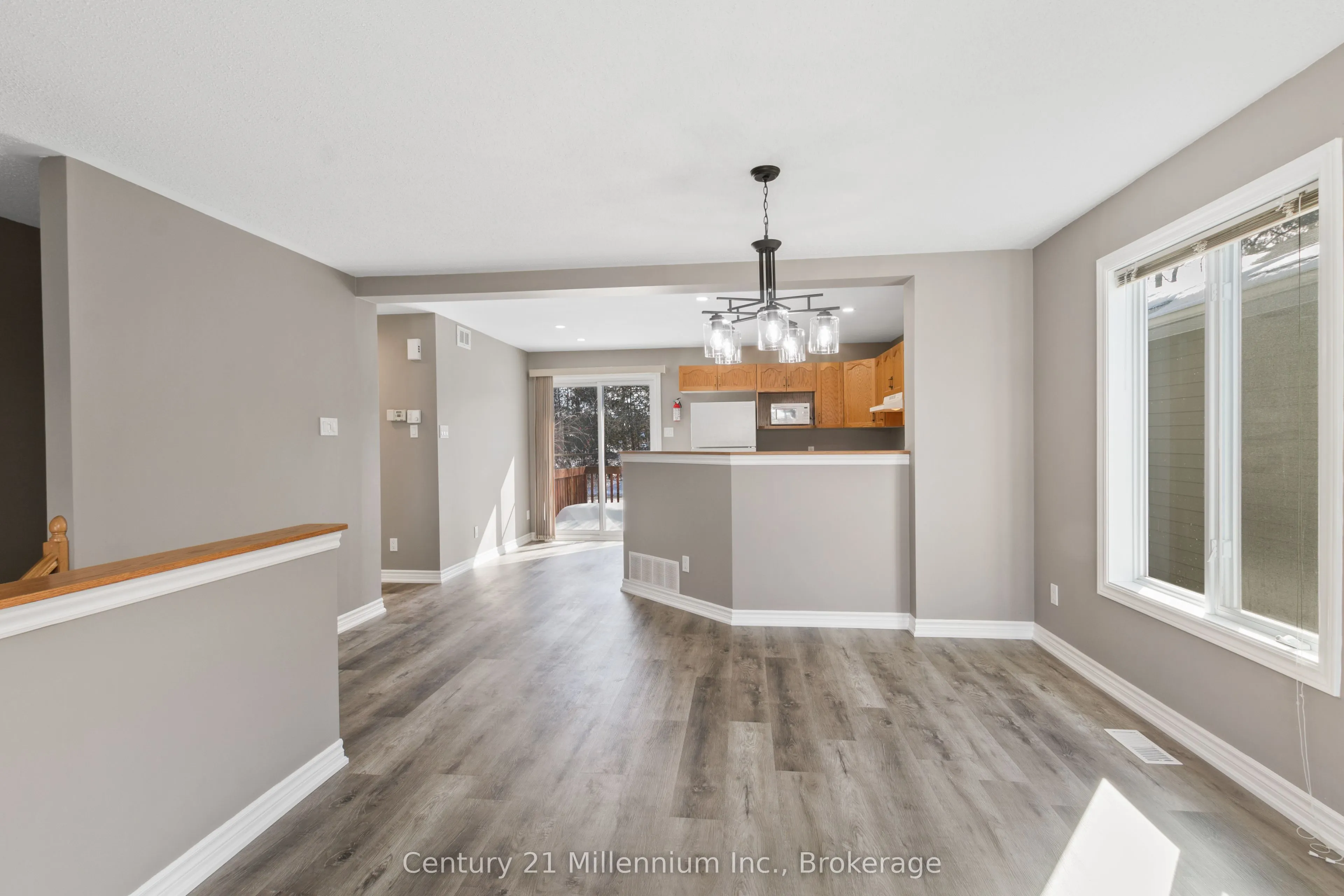 33 BIRCHWOOD Court