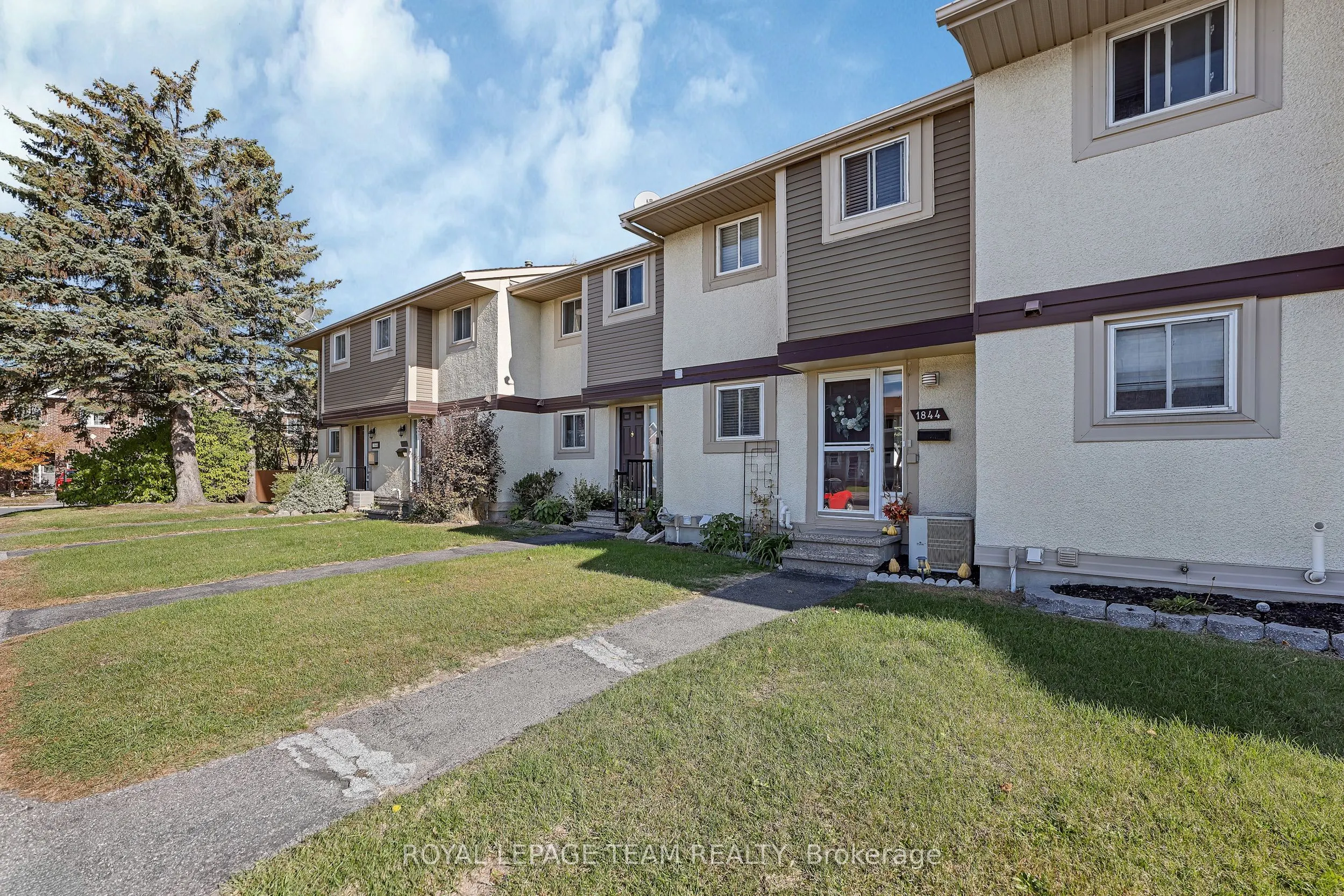 1844 Stonehenge Crescent