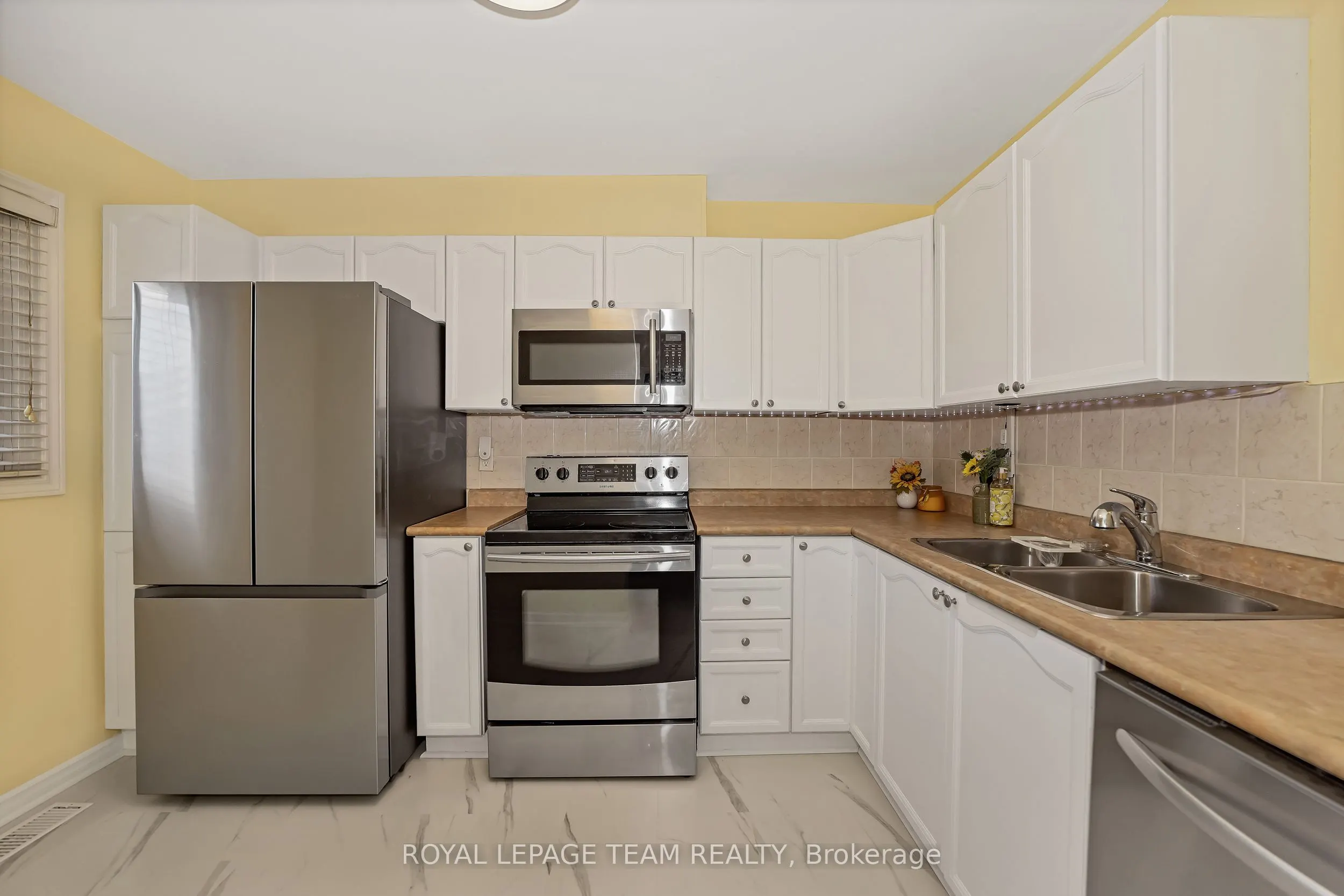 1844 Stonehenge Crescent