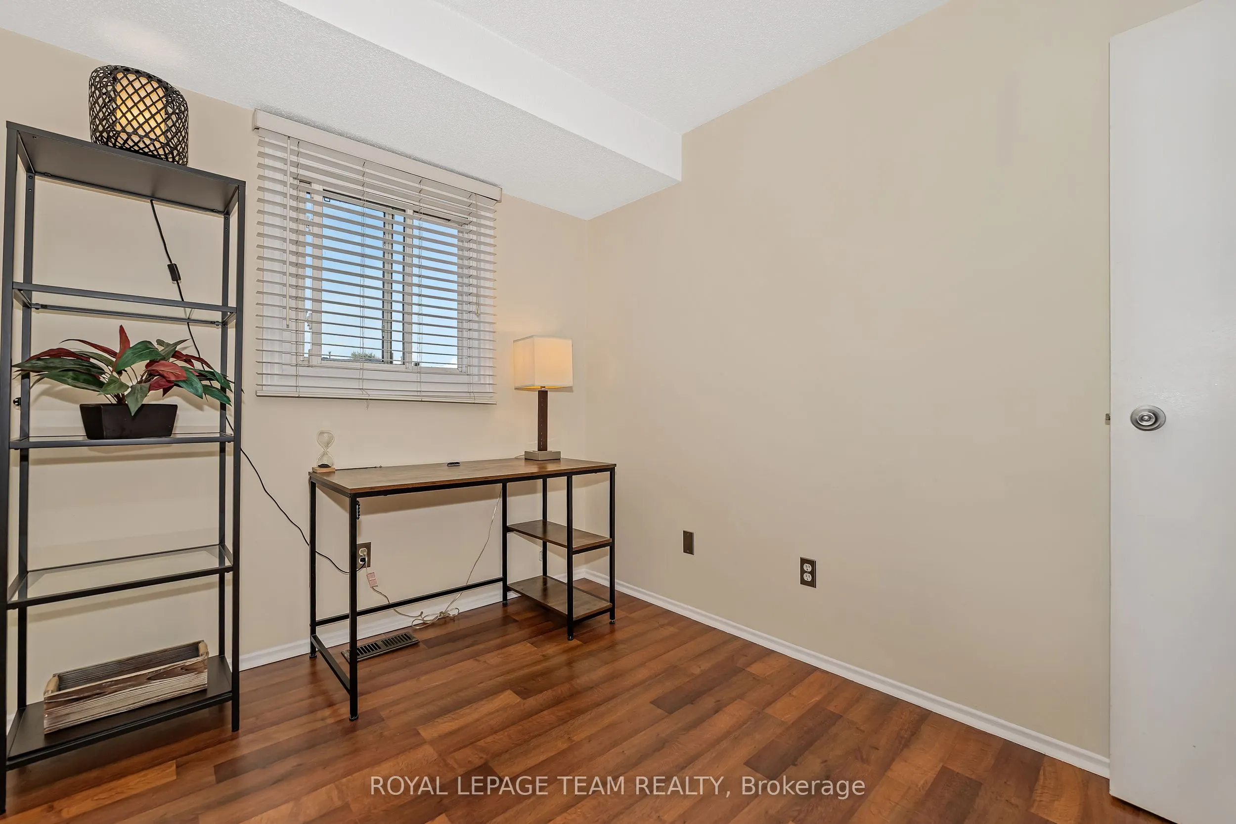 1844 Stonehenge Crescent