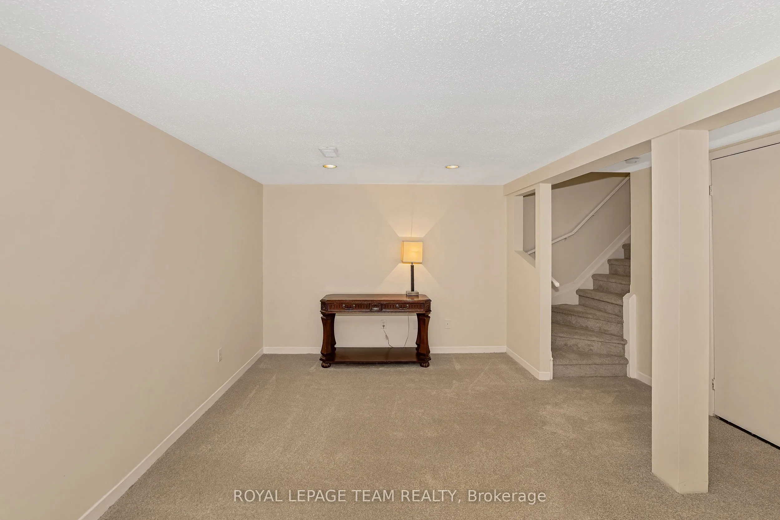 1844 Stonehenge Crescent