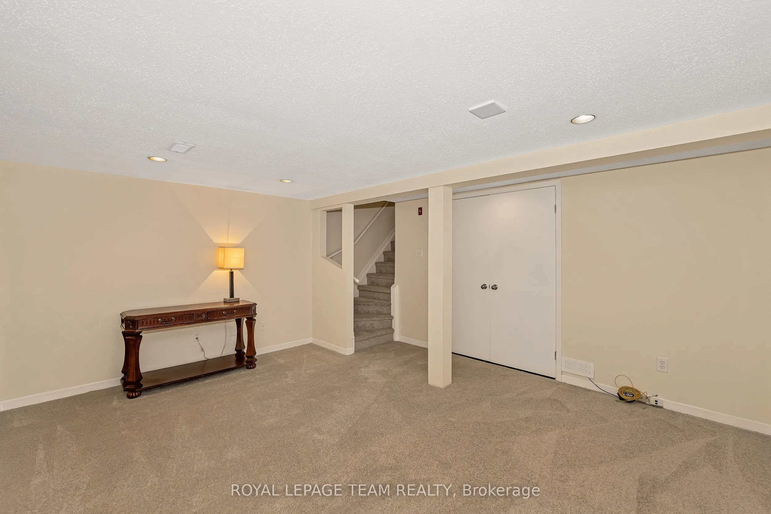 1844 Stonehenge Crescent