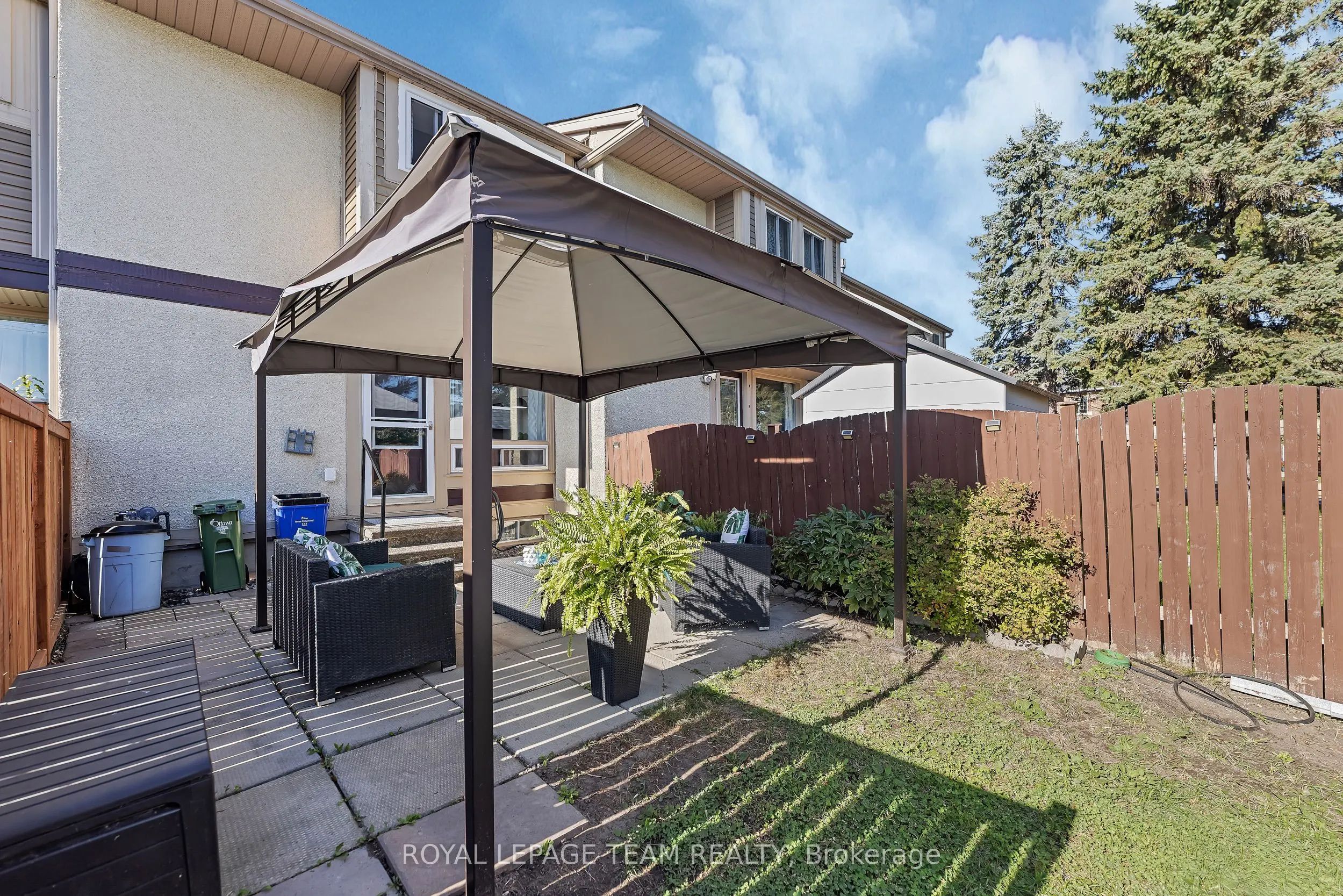 1844 Stonehenge Crescent