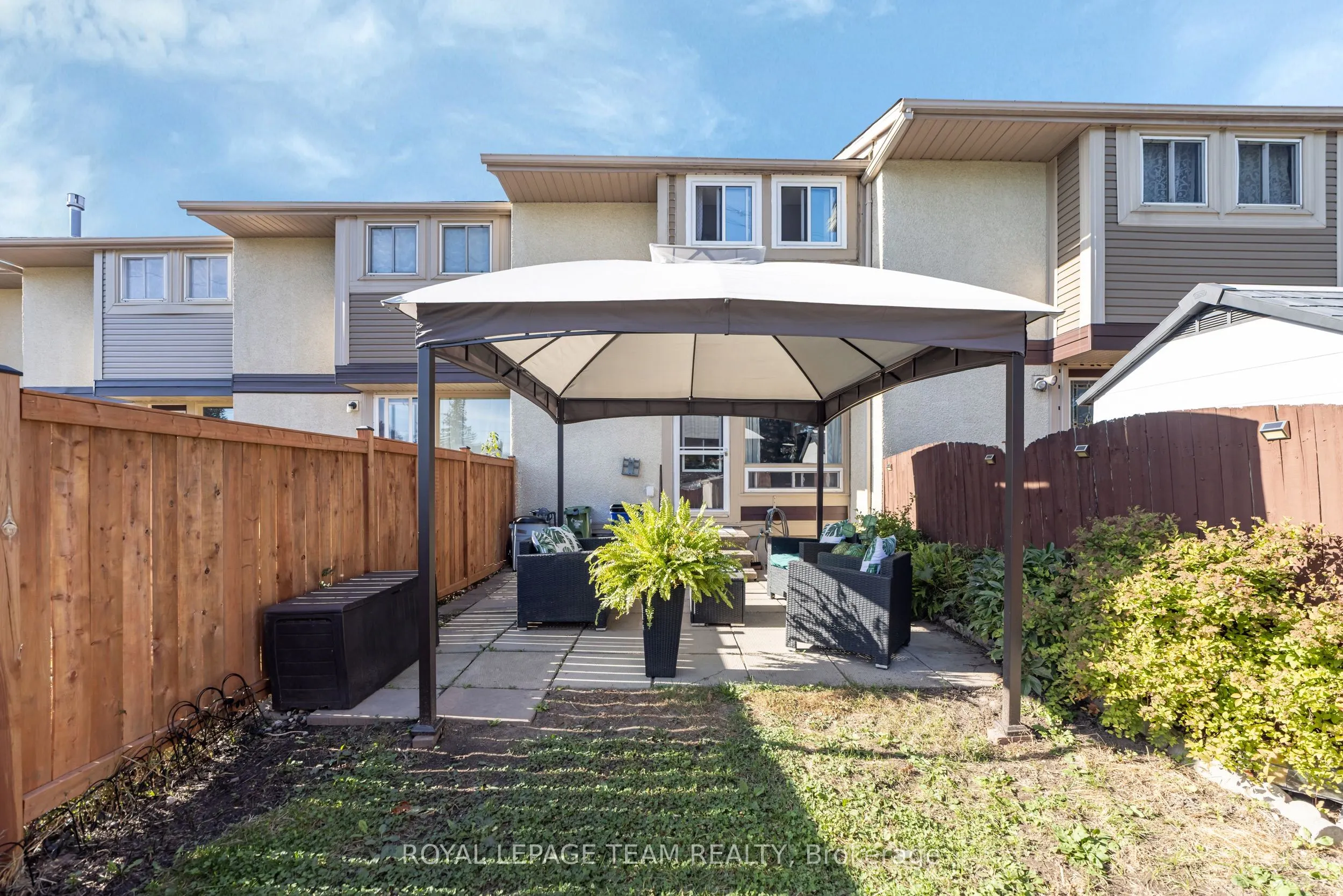 1844 Stonehenge Crescent