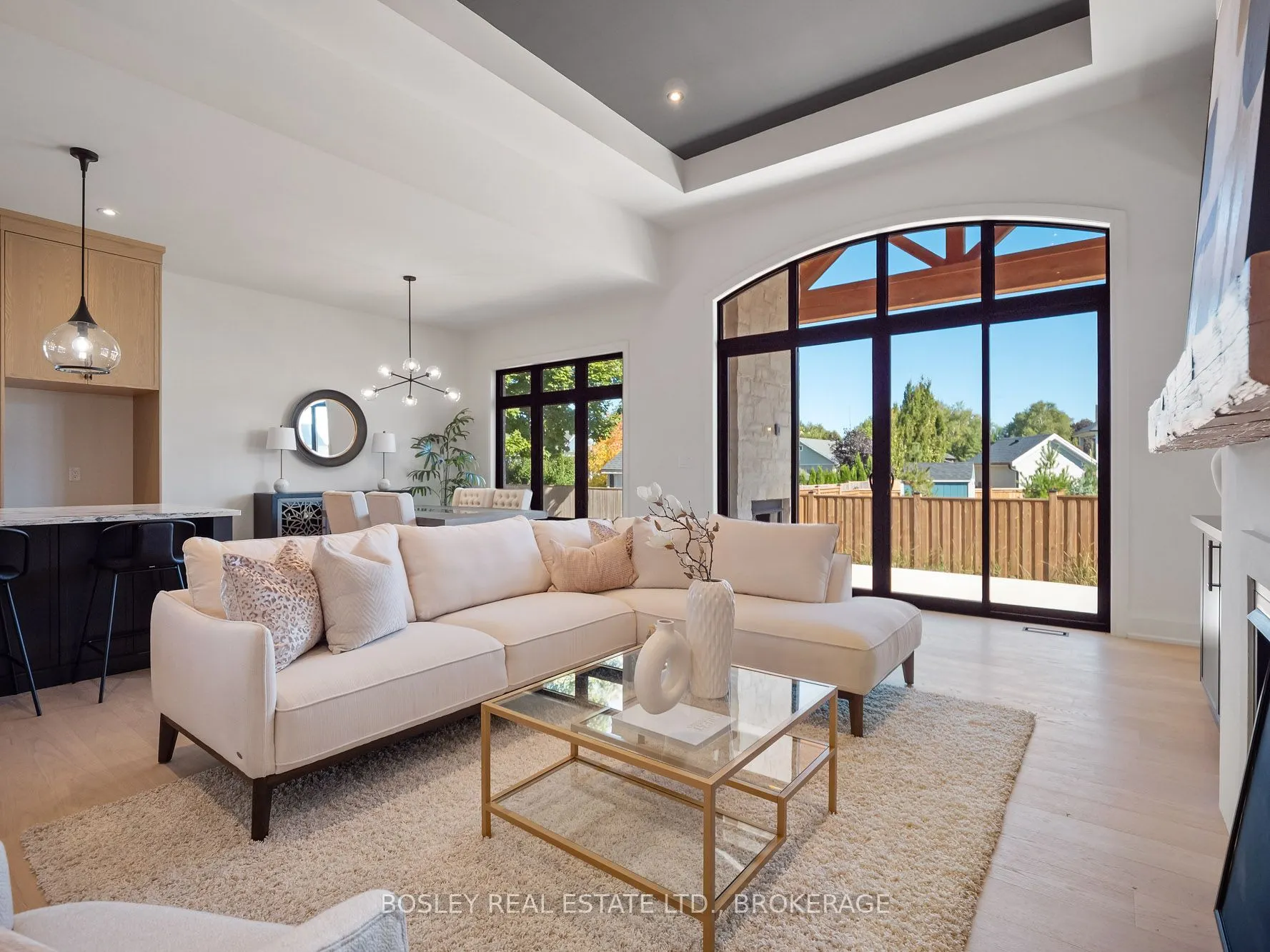 9 OAKLEY Drive