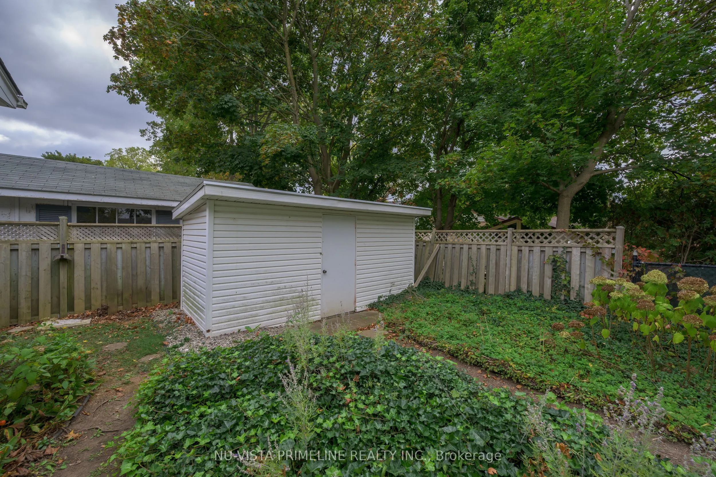55 Maxwell Crescent